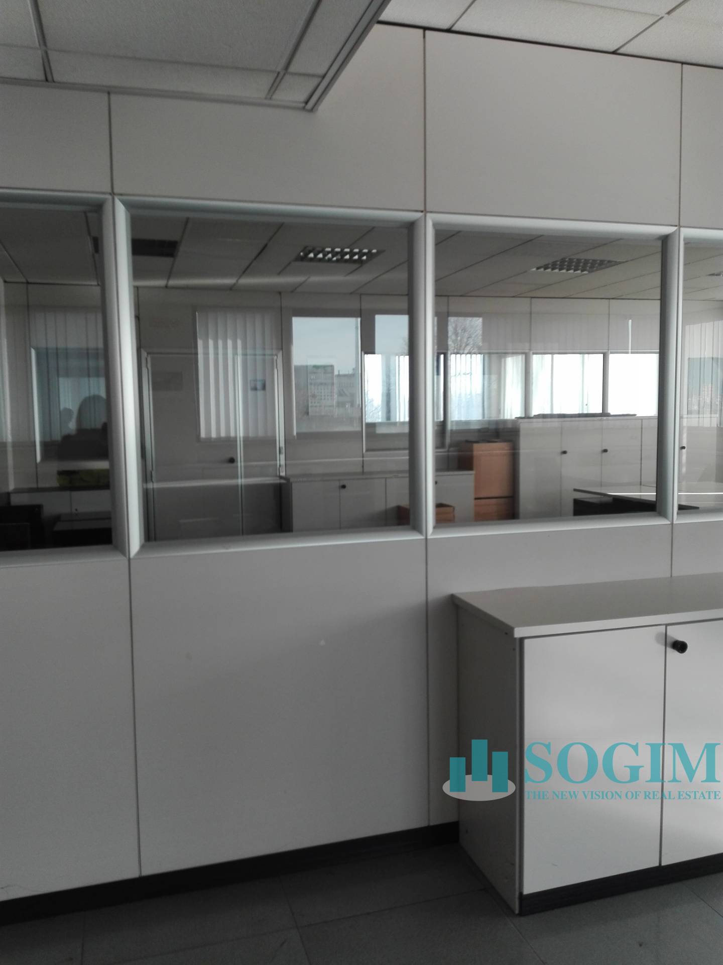 Ufficio in affitto a Bollate