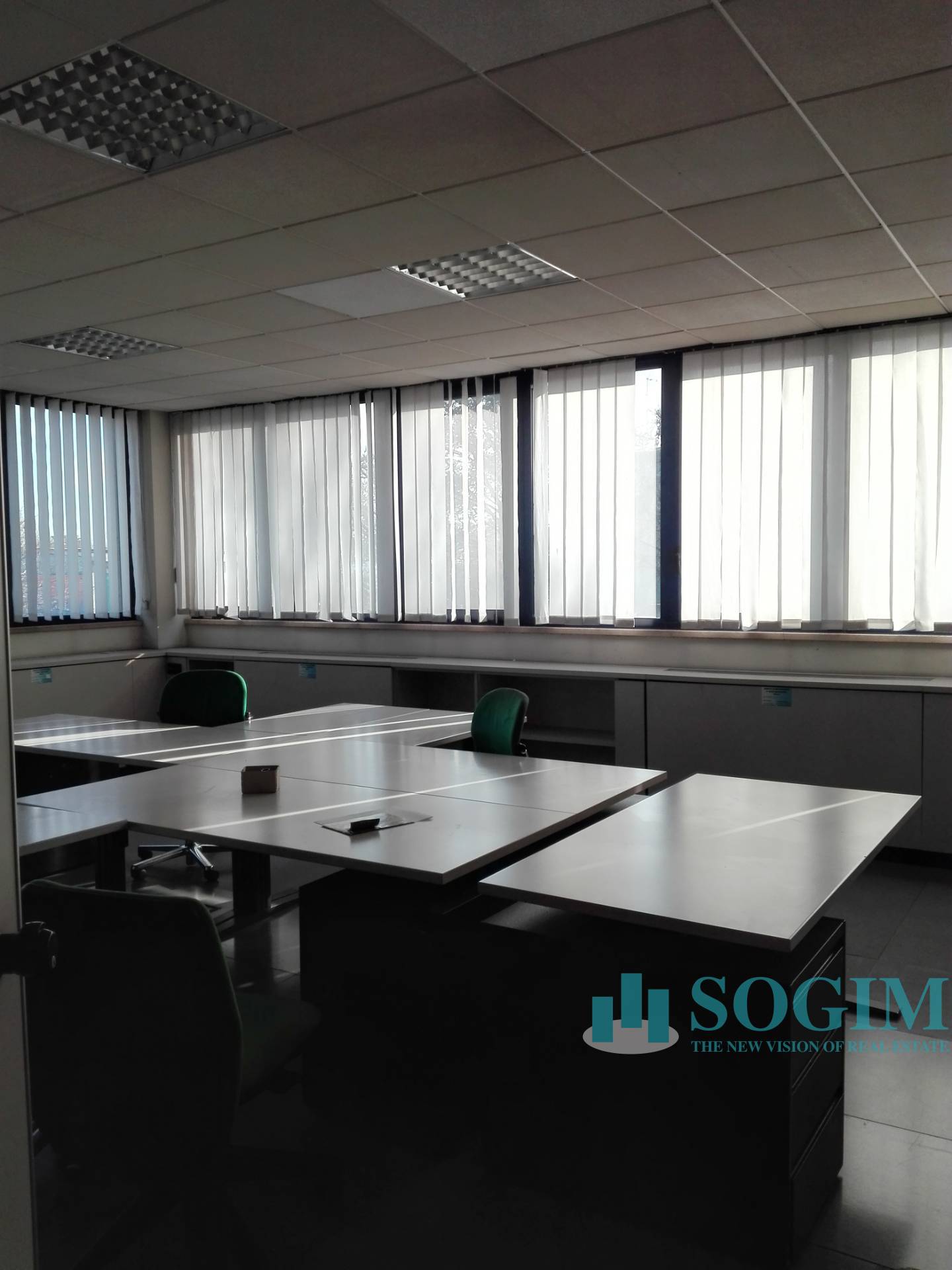 Ufficio in affitto a Bollate