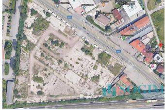 Terreno commerciale in vendita a Pero