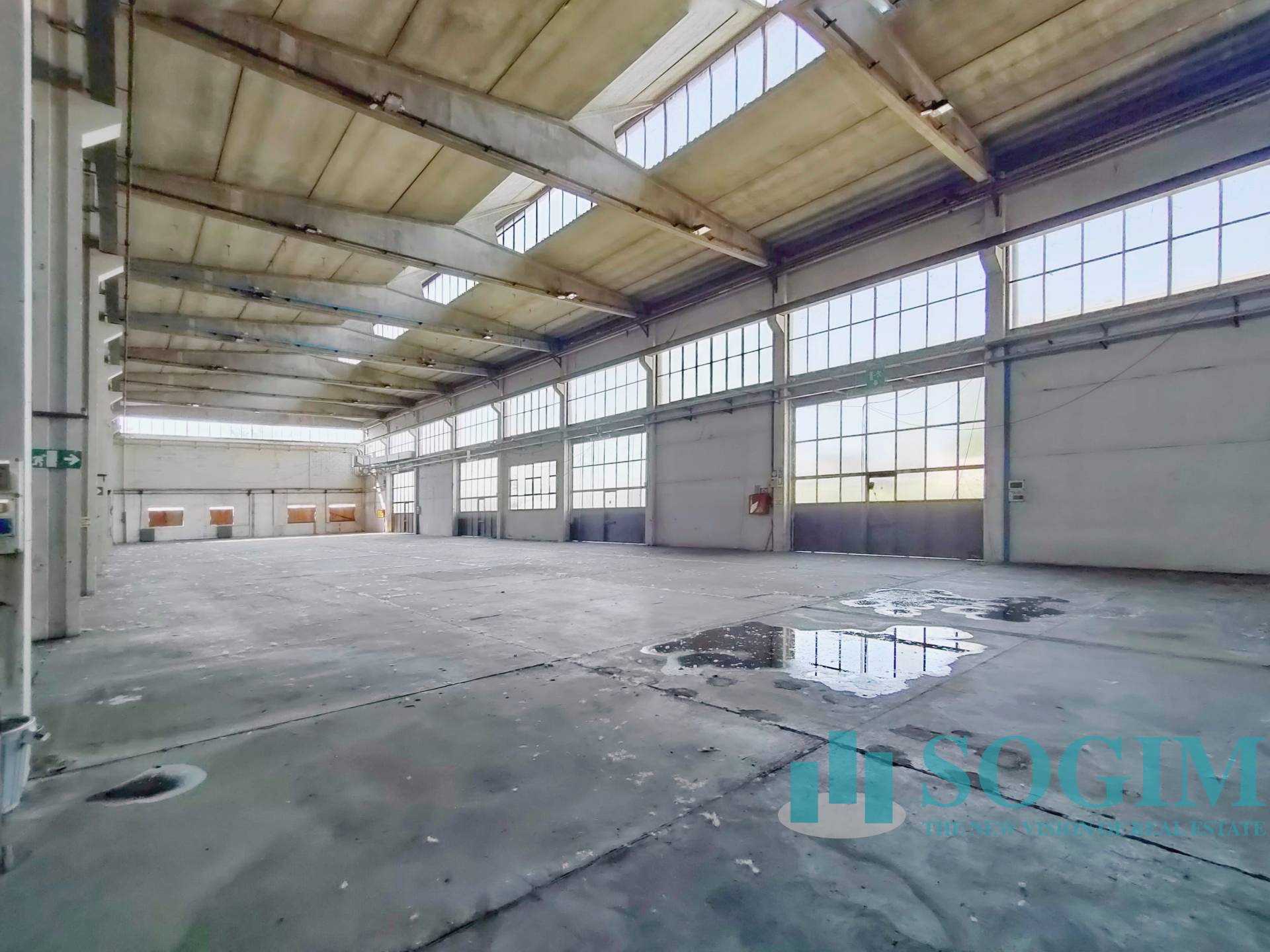 Capannone in vendita a Pieve Emanuele, FIZZONASCO