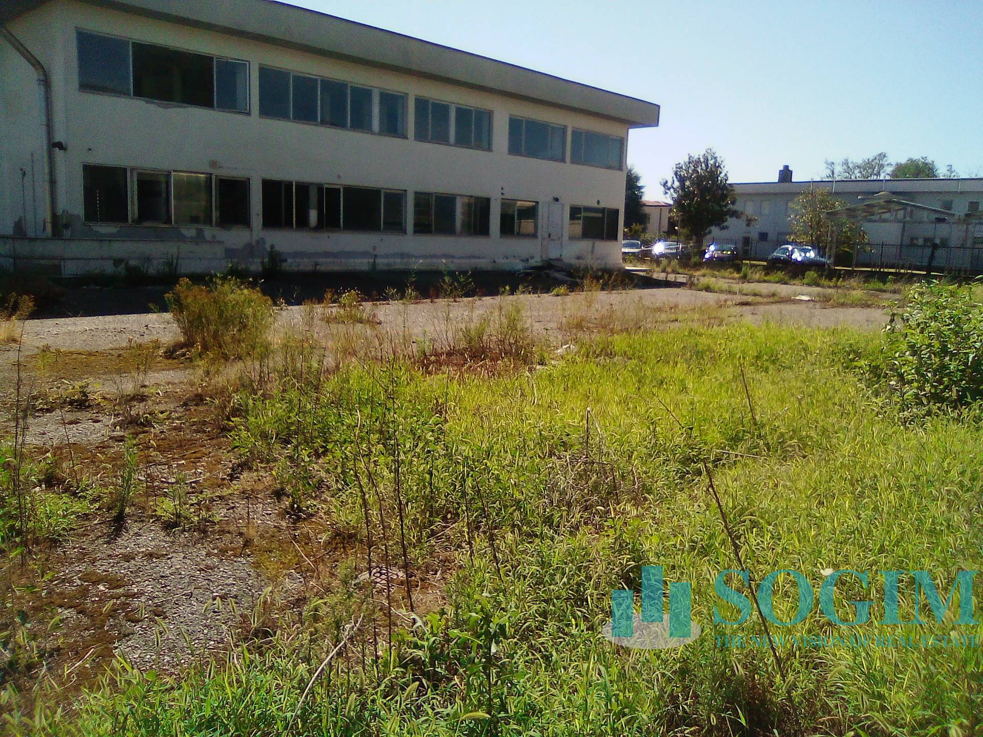 Capannone + Palazzina Uffici in vendita a Bareggio