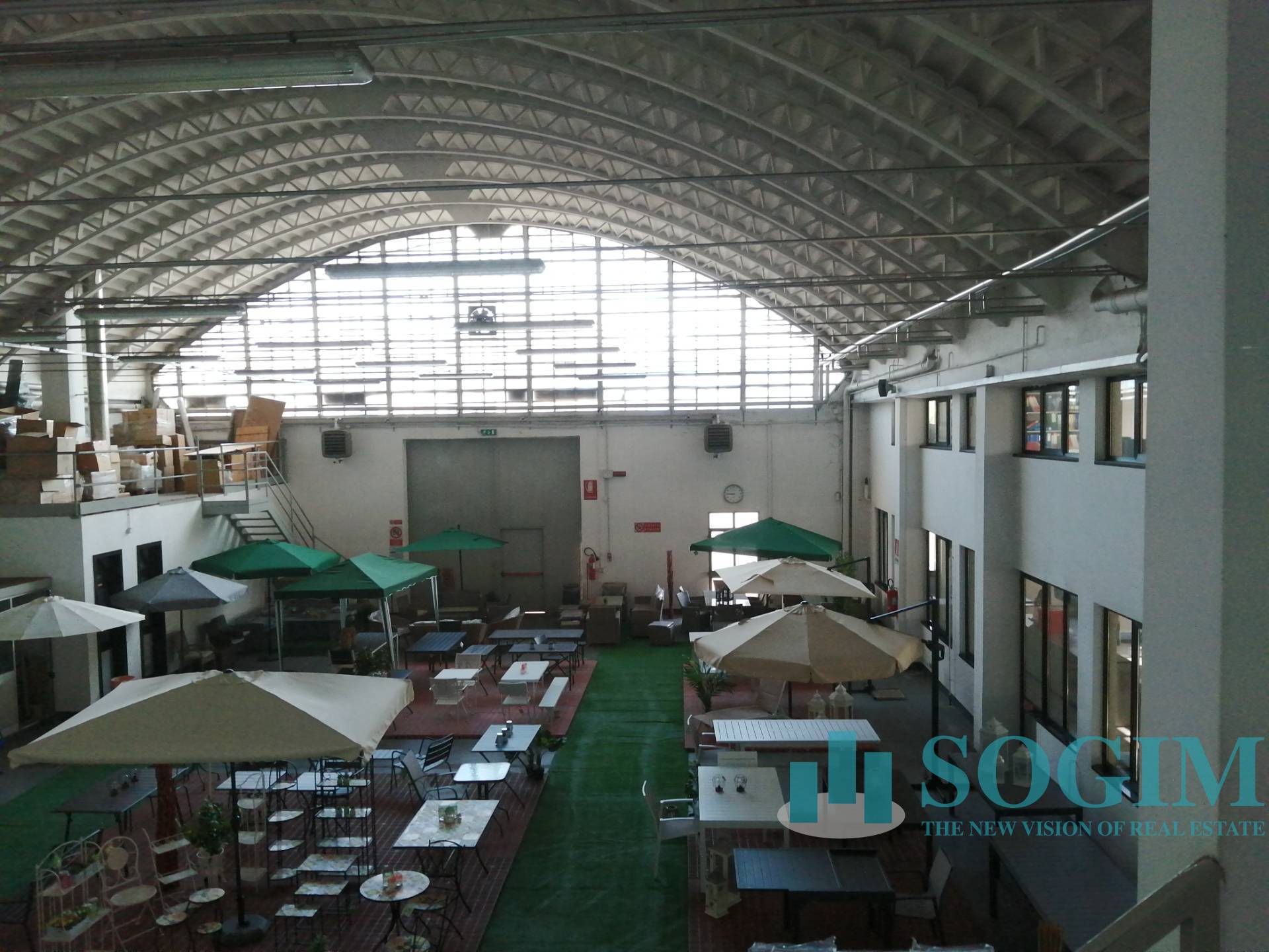 Capannone in affitto a Rho