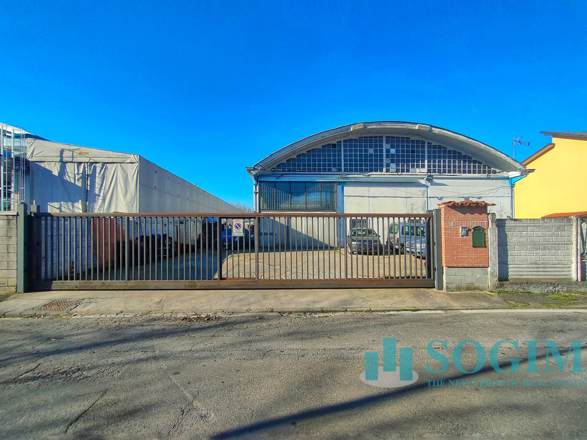 Capannone in vendita a Zibido San Giacomo