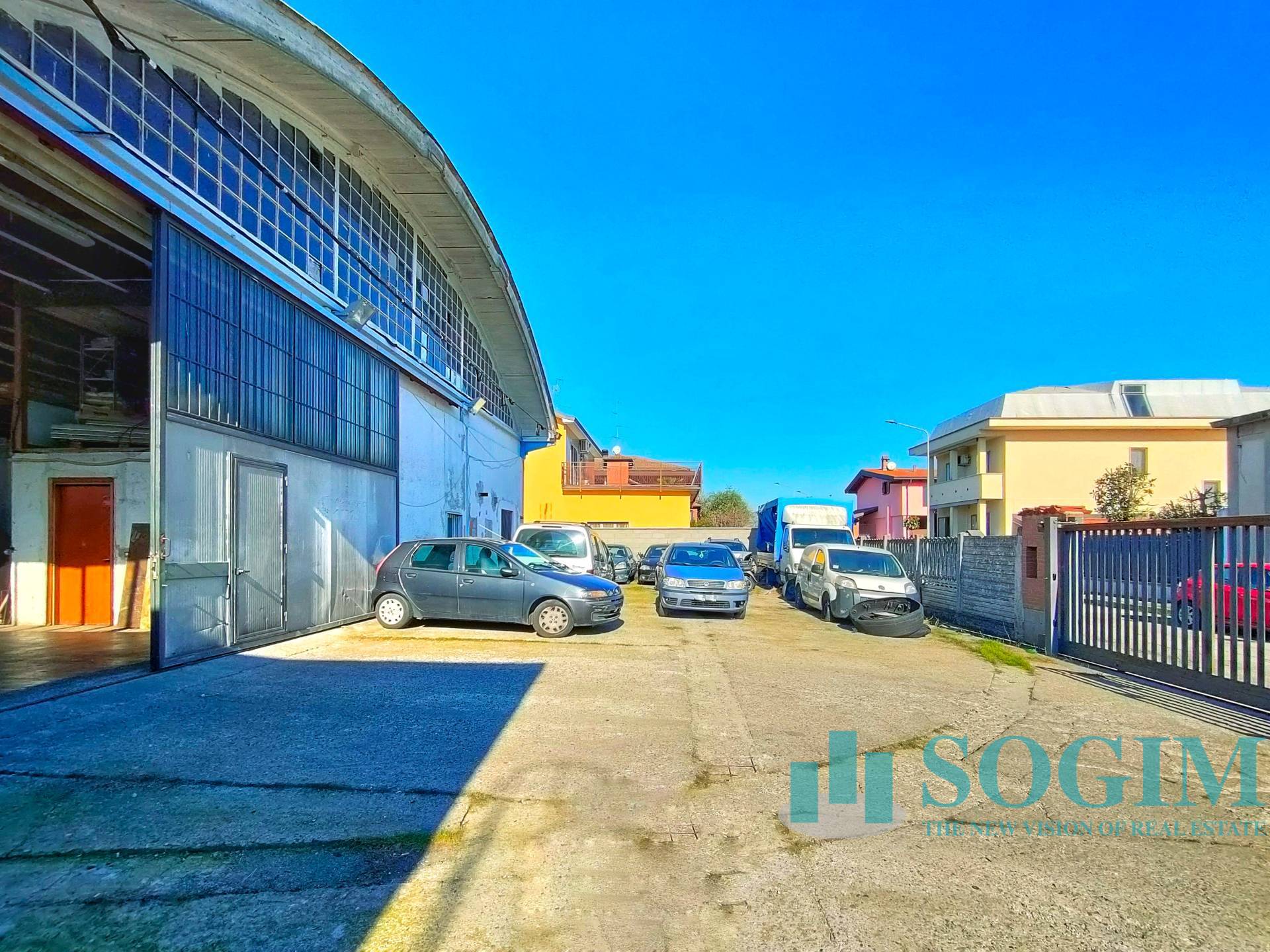 Capannone in vendita a Zibido San Giacomo