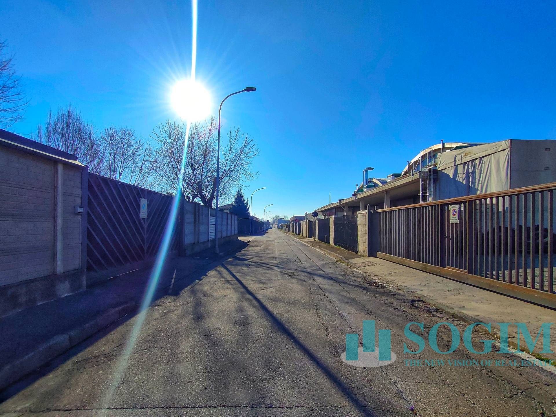 Capannone in vendita a Zibido San Giacomo