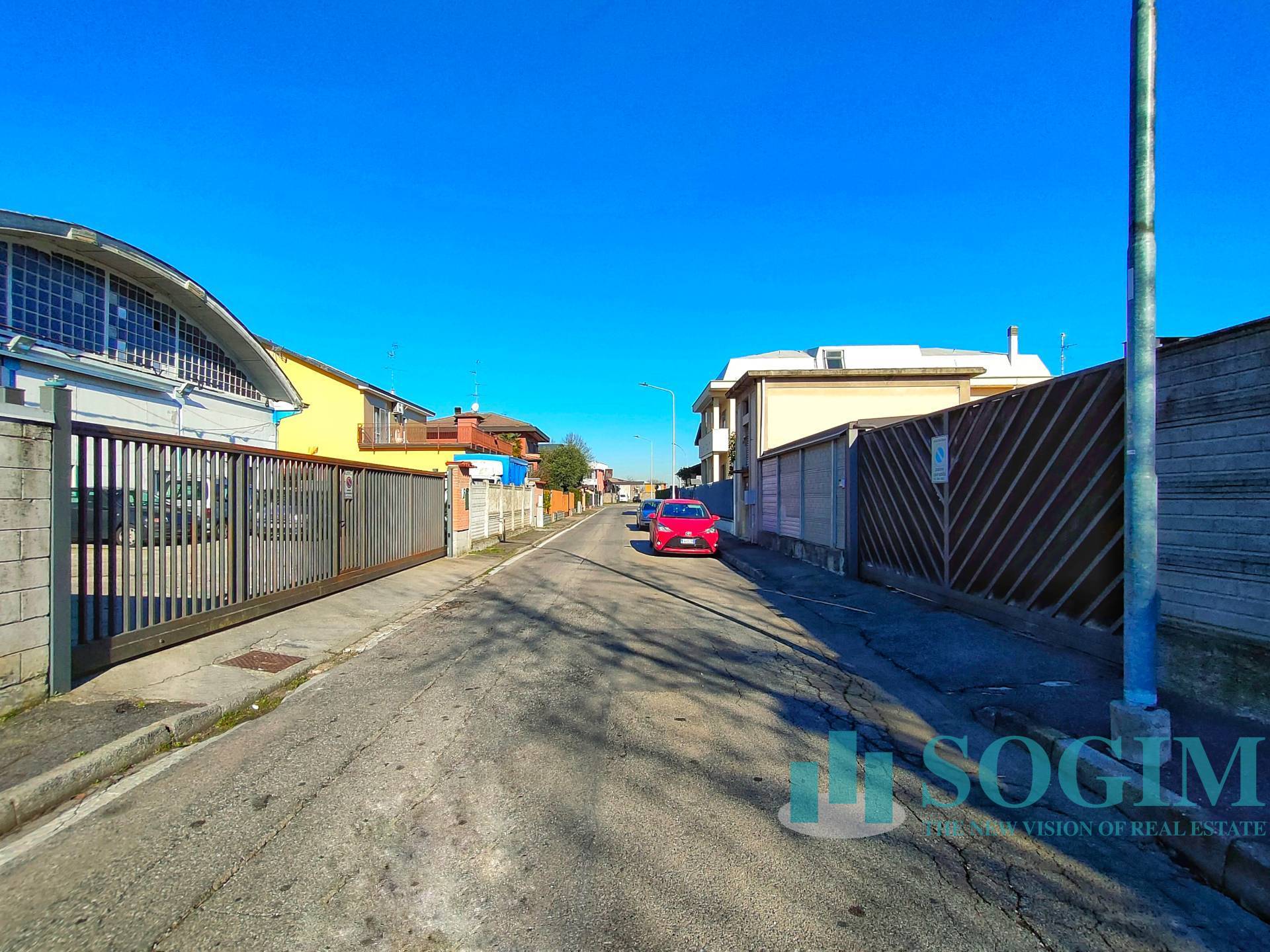 Capannone in vendita a Zibido San Giacomo