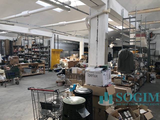 Capannone in vendita a Garbagnate Milanese