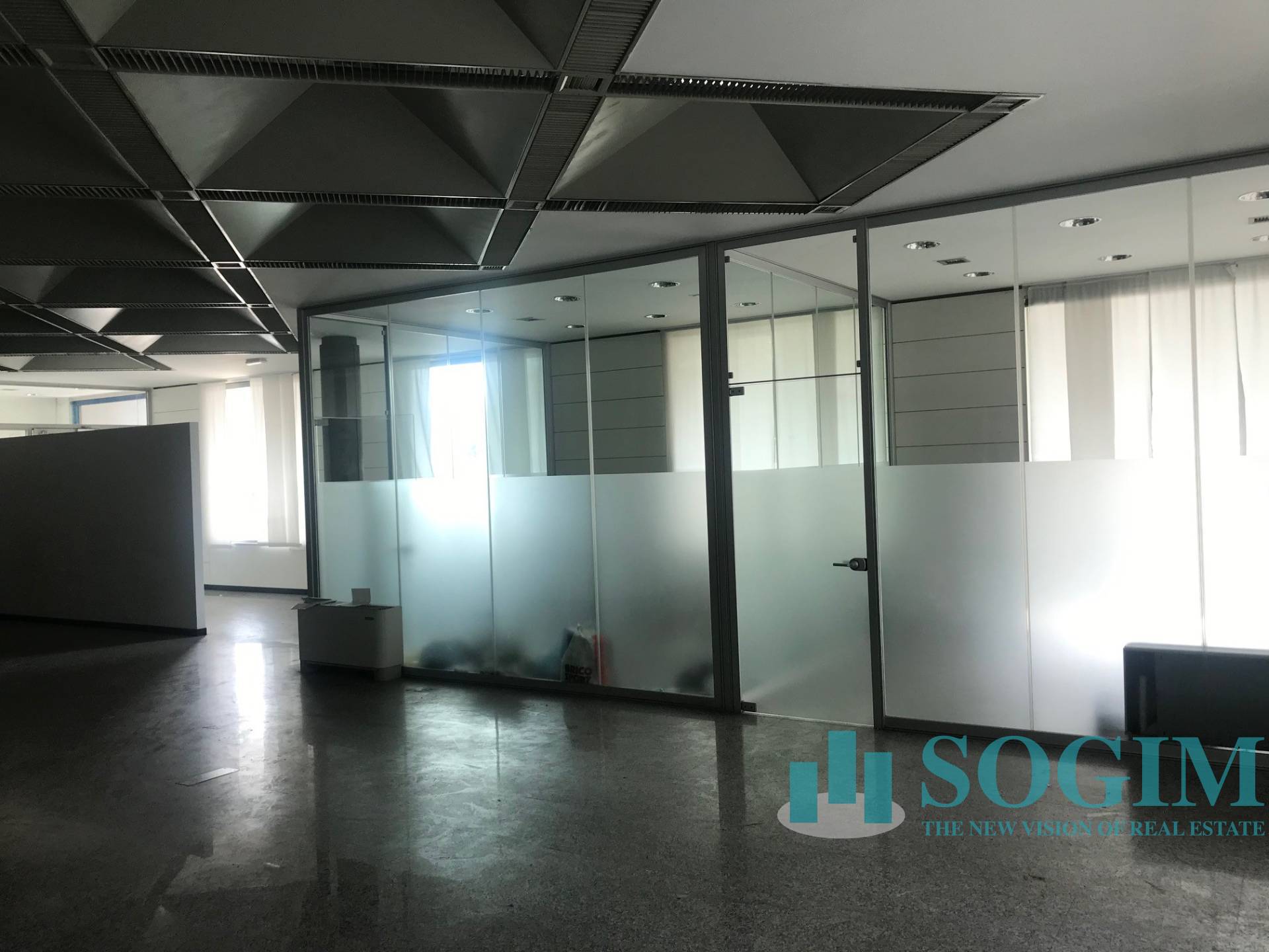Ufficio in affitto a Seregno