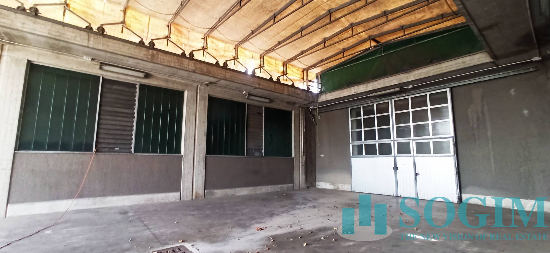 Capannone in vendita a Peschiera Borromeo, Bellingera