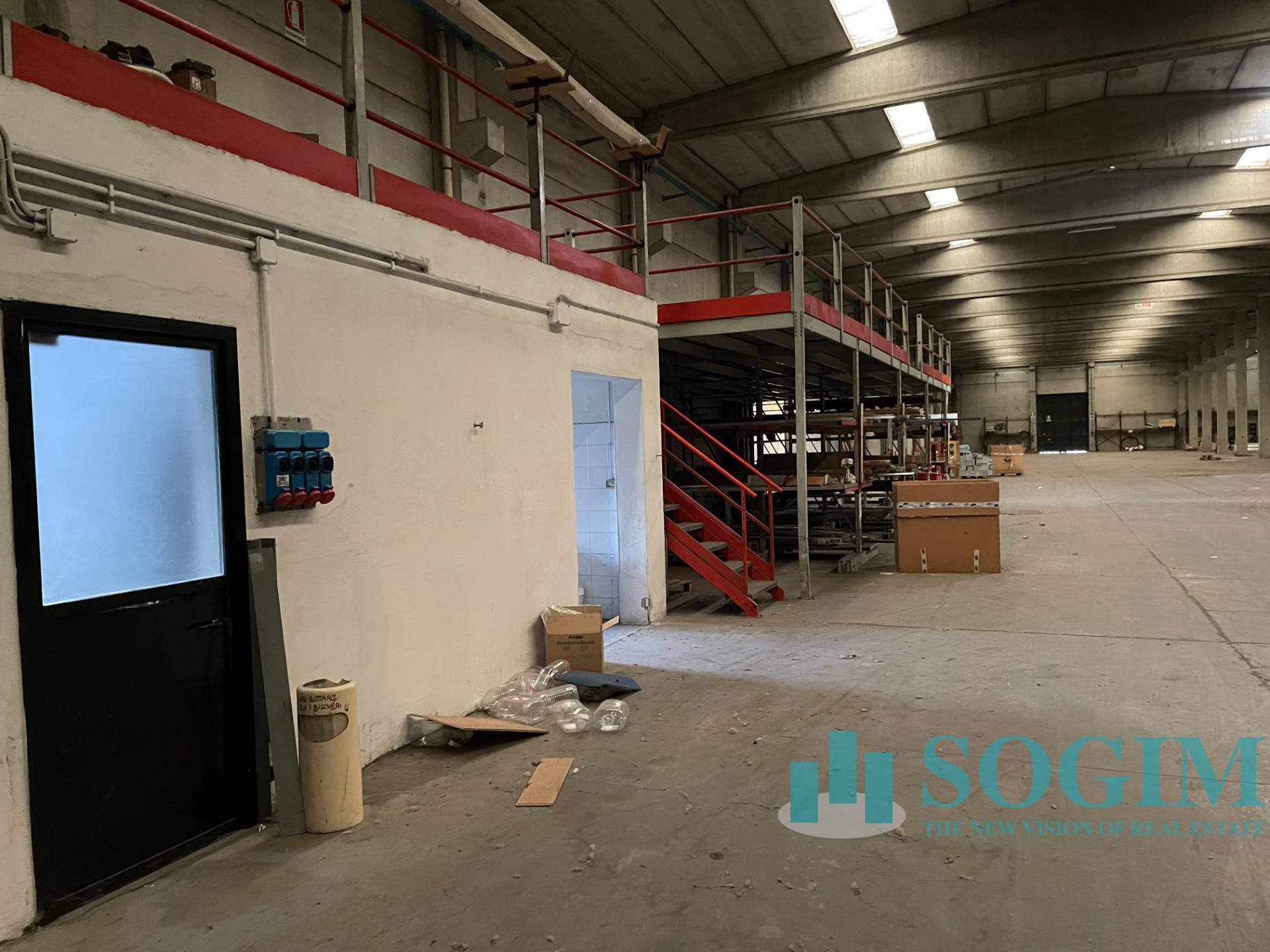 Immobile commerciale in vendita a Piacenza