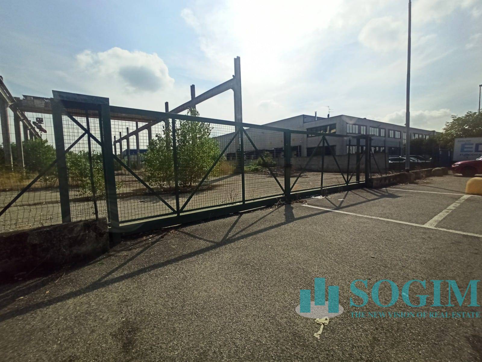 Capannone in vendita a Casalmaiocco