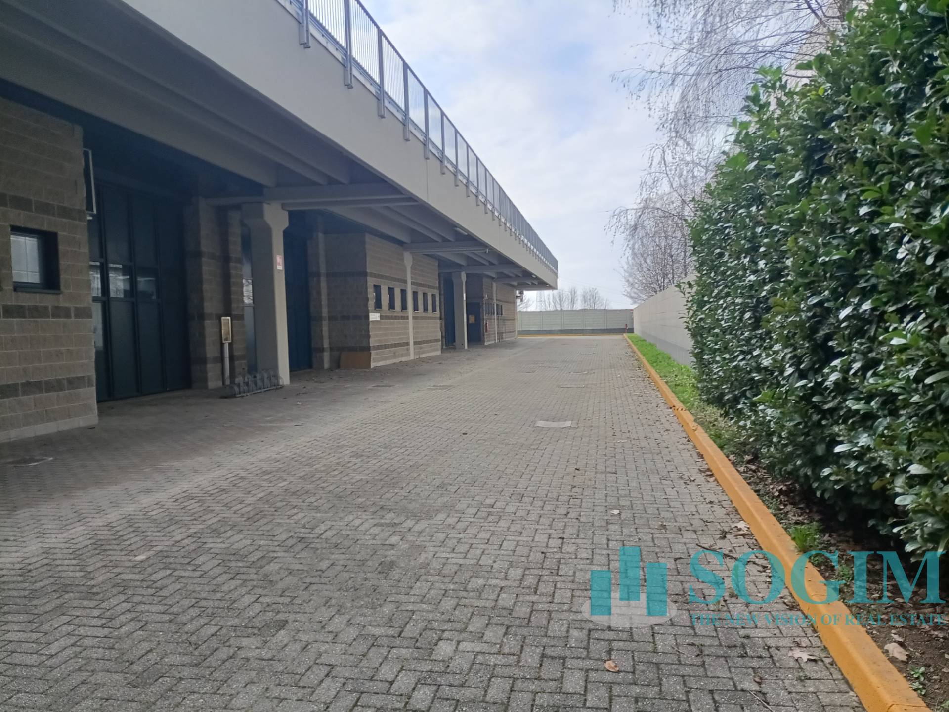 Capannone in affitto a Carate Brianza