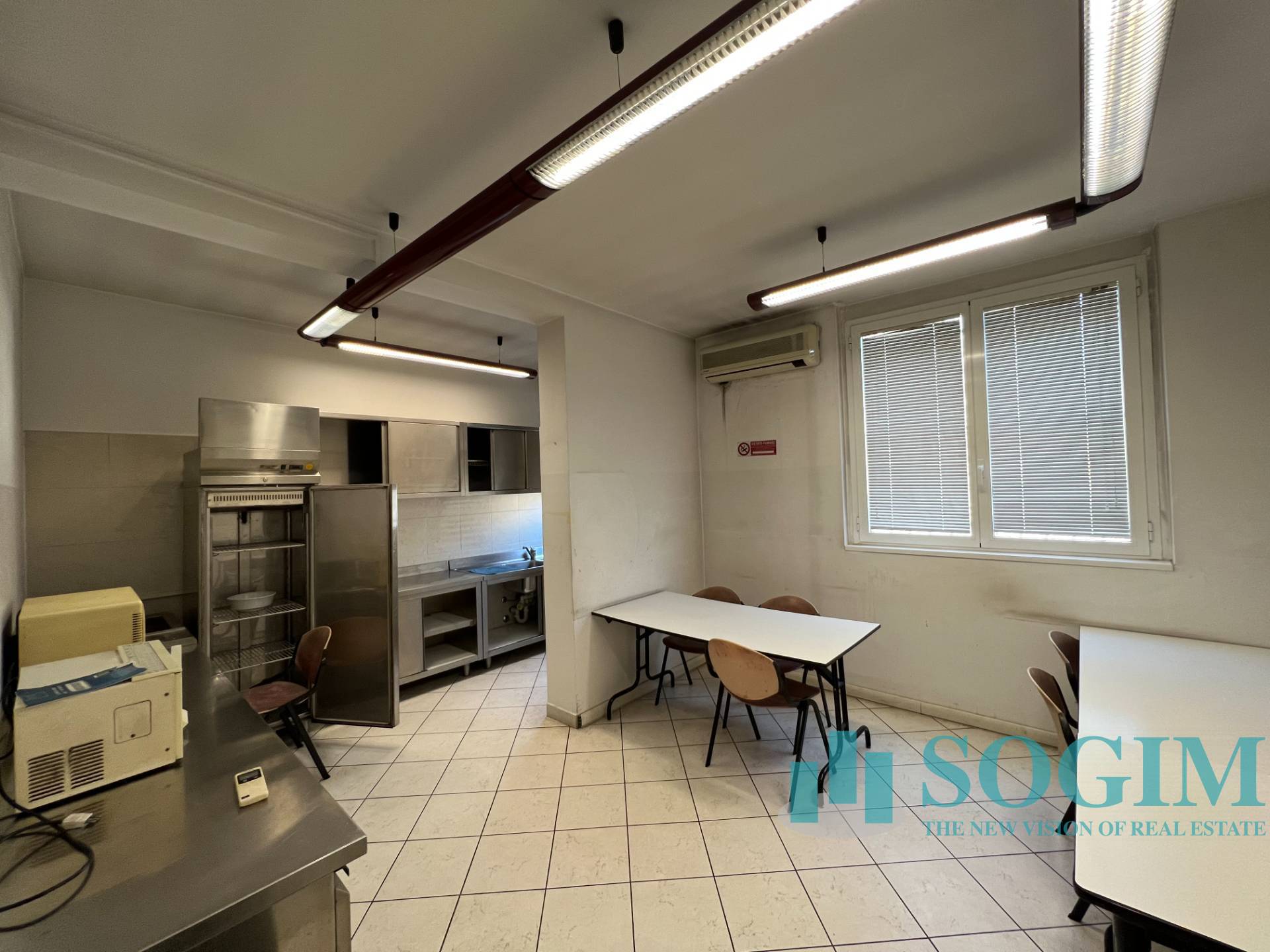 Capannone + Palazzina Uffici in vendita a Santo Stefano Ticino