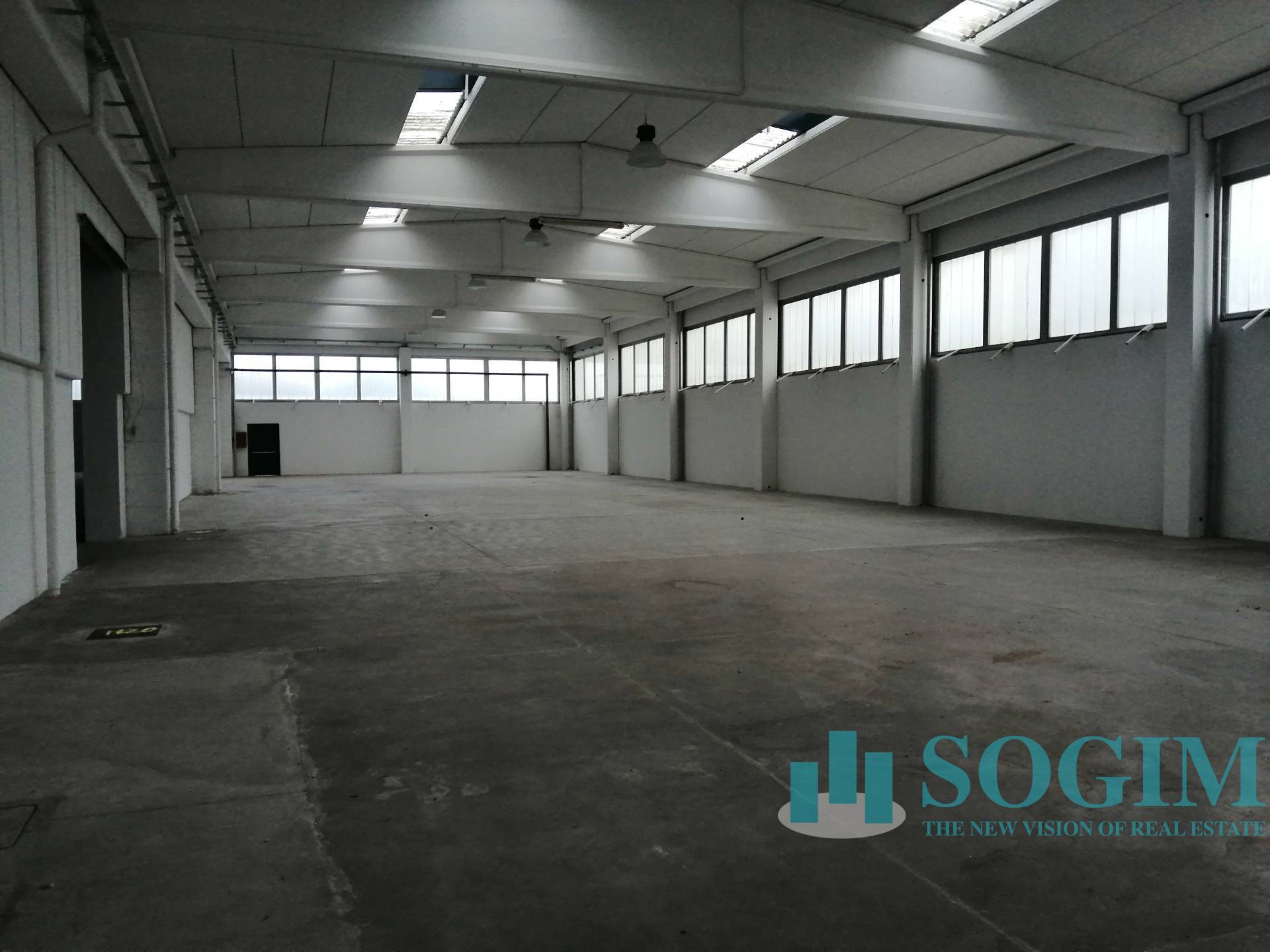 Capannone in vendita a Robecchetto con Induno