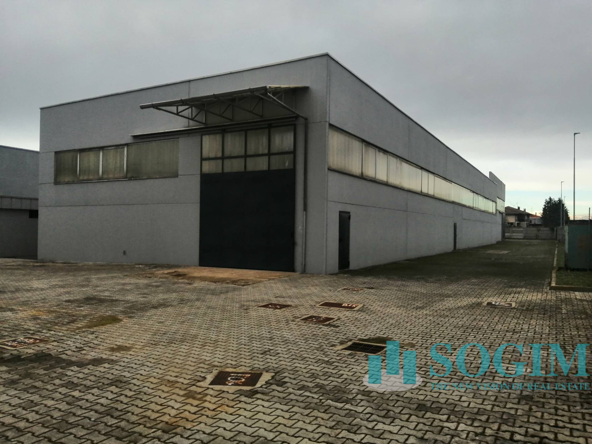 Capannone in vendita a Robecchetto con Induno