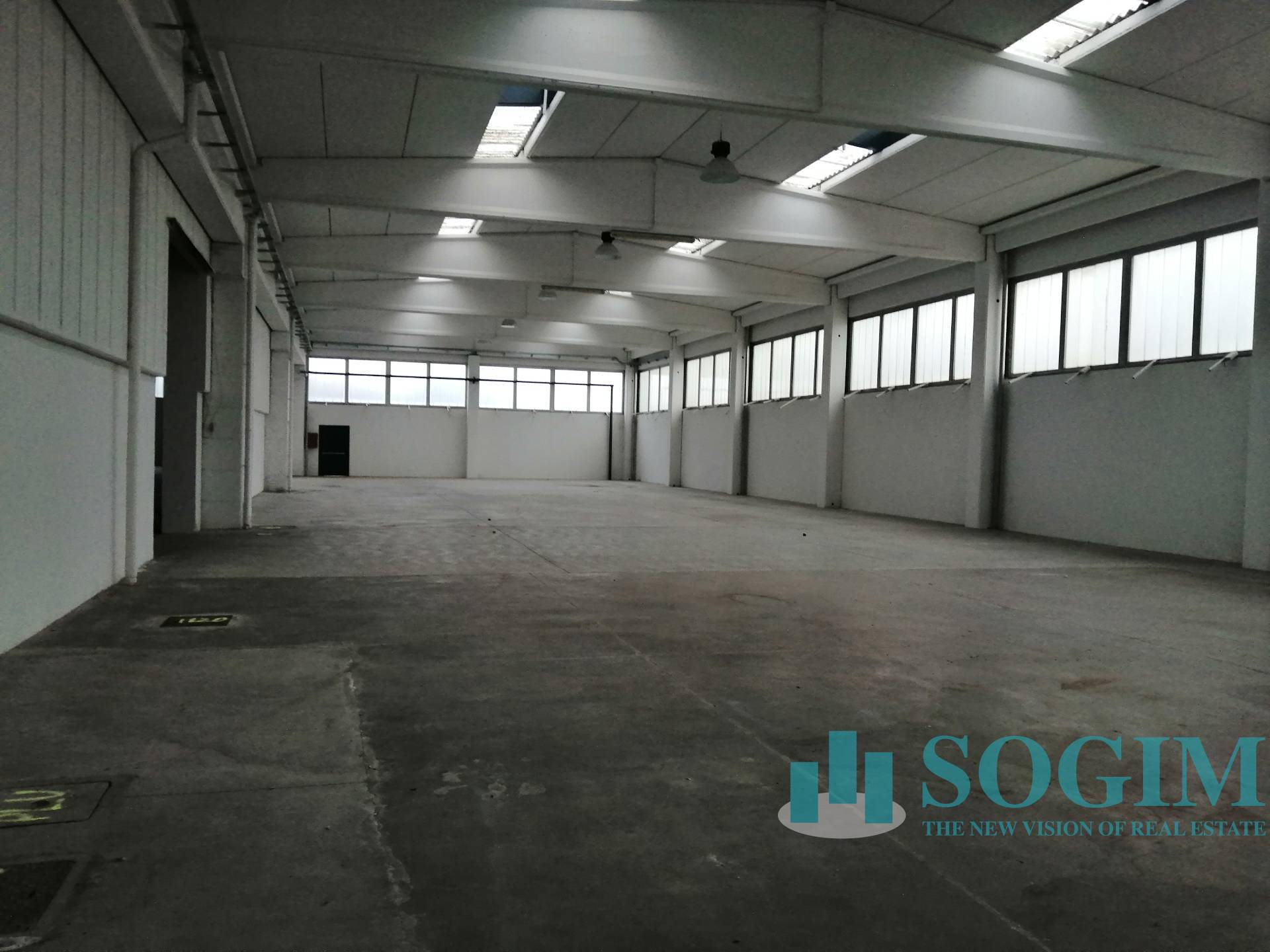 Capannone in vendita a Robecchetto con Induno