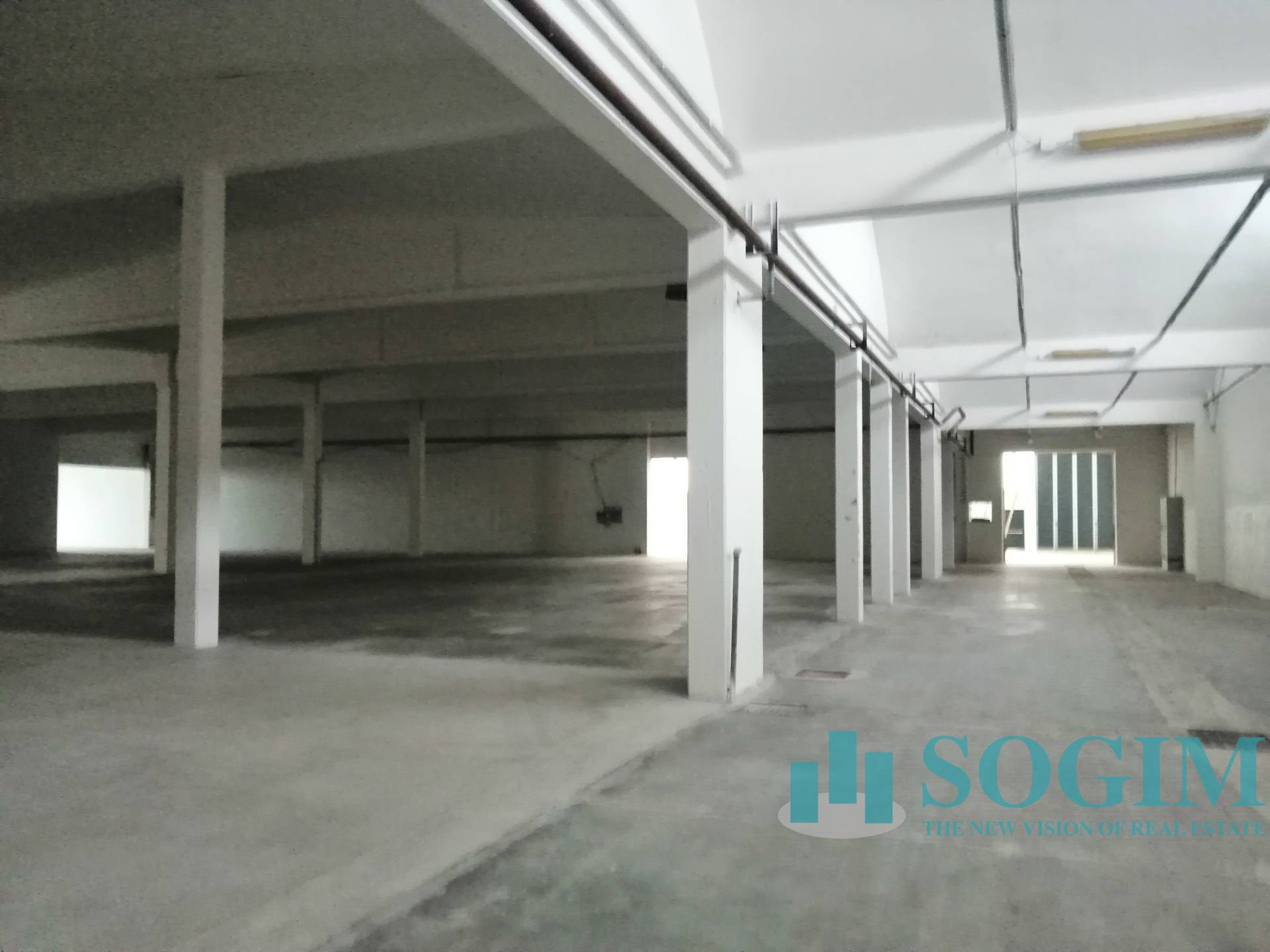 Capannone in vendita a Robecchetto con Induno