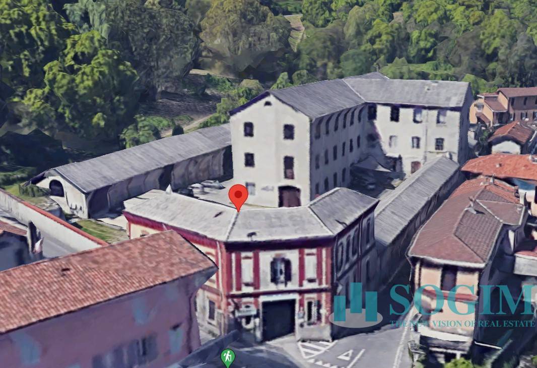 Capannone in vendita a Verano Brianza