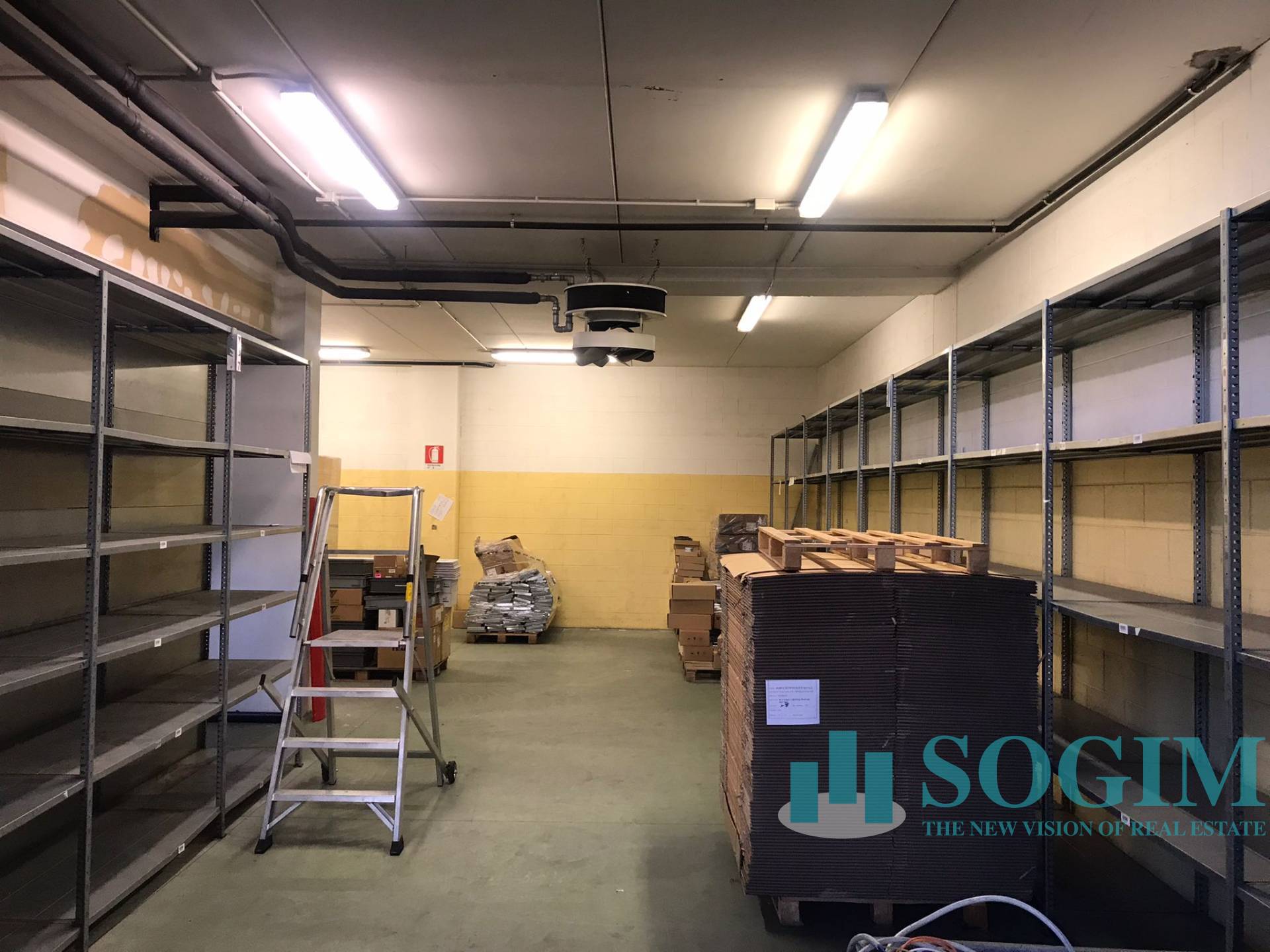 Capannone in vendita a Bovisio-Masciago