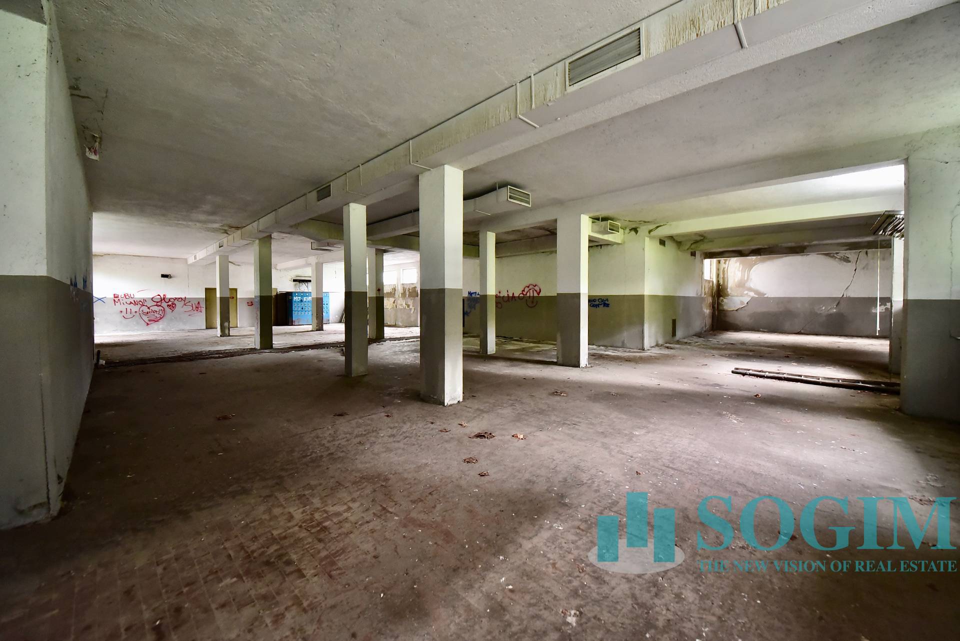 Stabile in vendita a Albiate