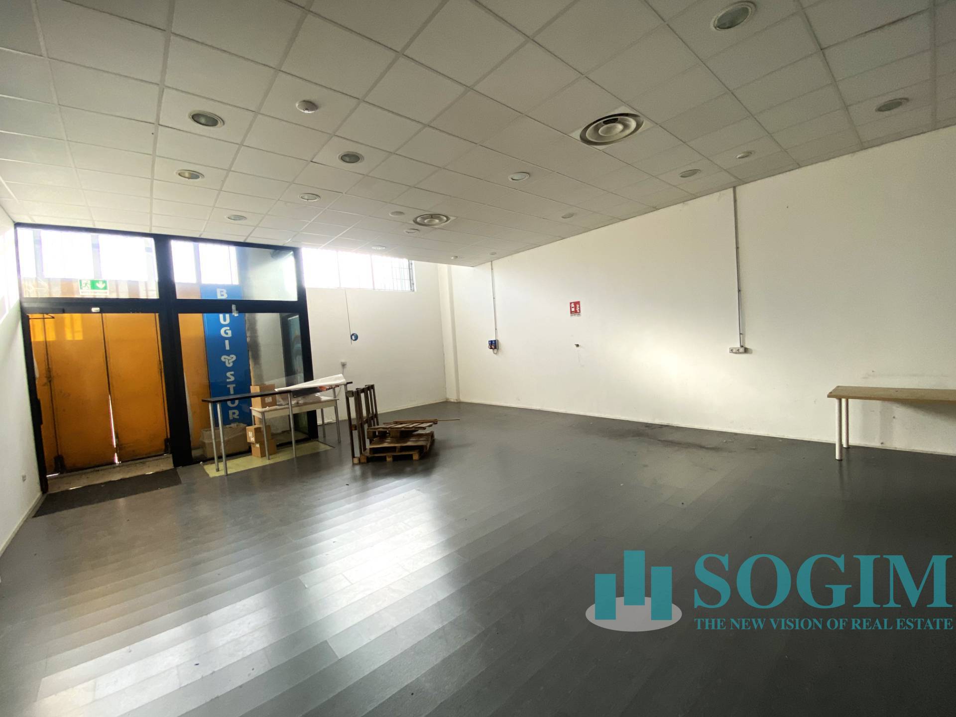 Immobile commerciale in vendita a Vimercate