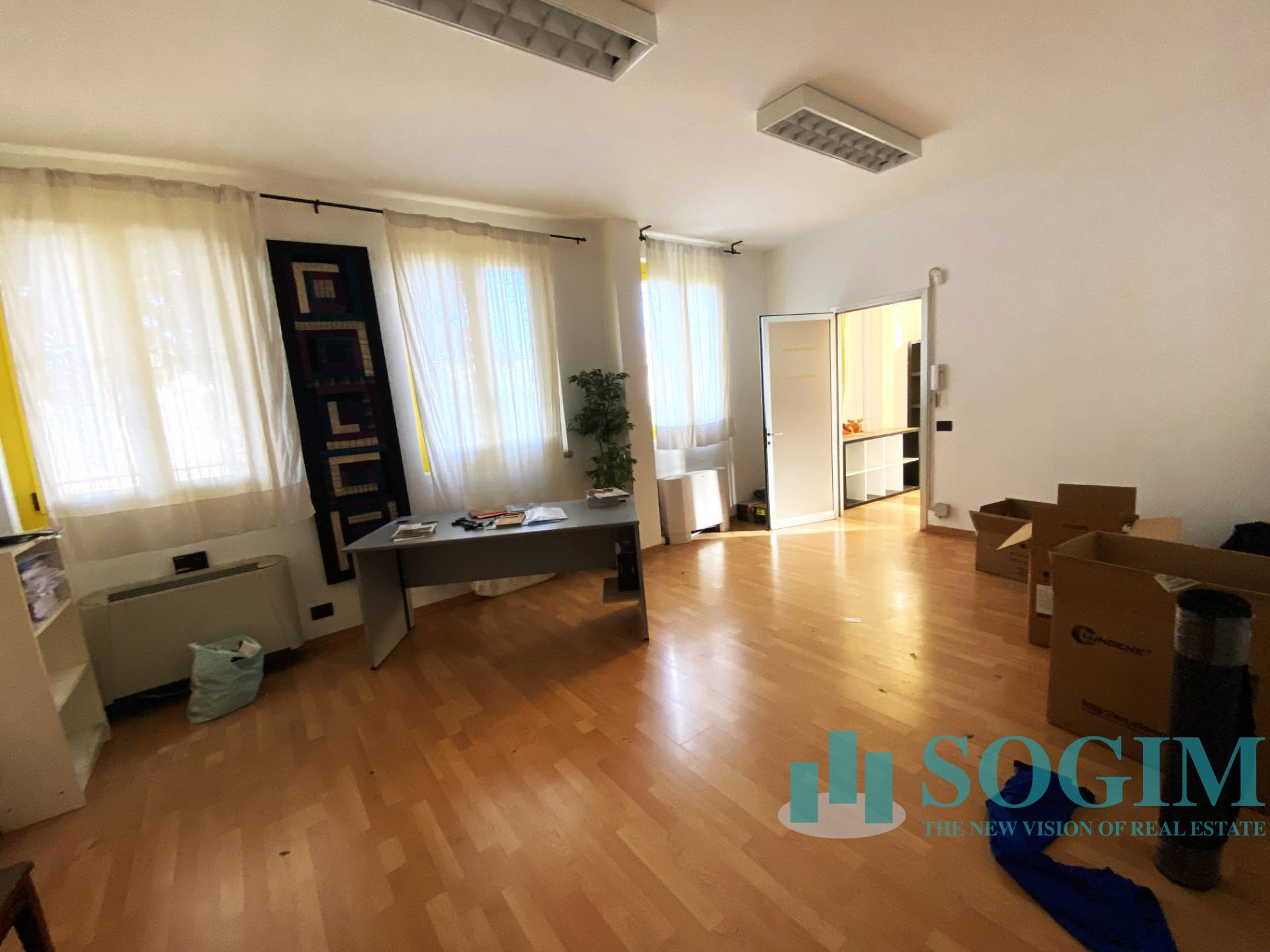 Immobile commerciale in vendita a Vimercate