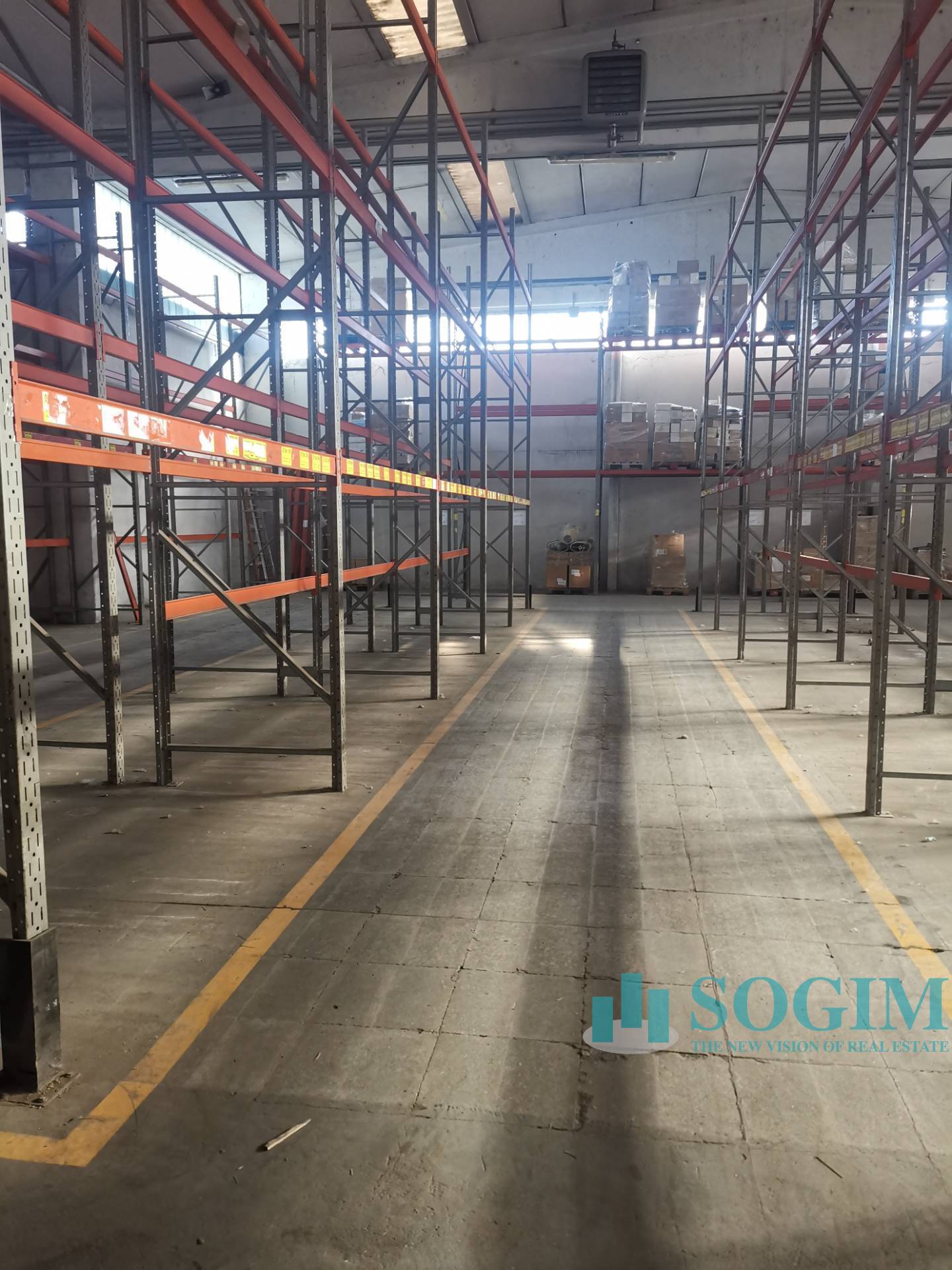 Capannone in affitto a Rho