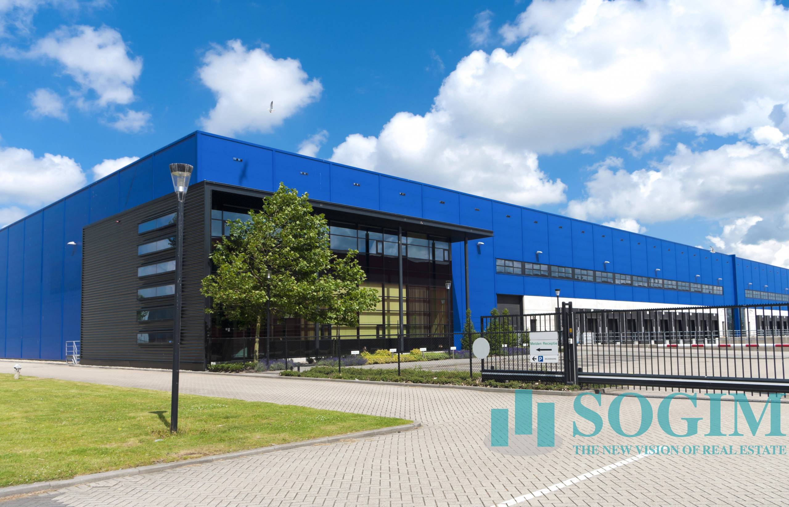 Capannone in vendita a Trezzo sull'Adda