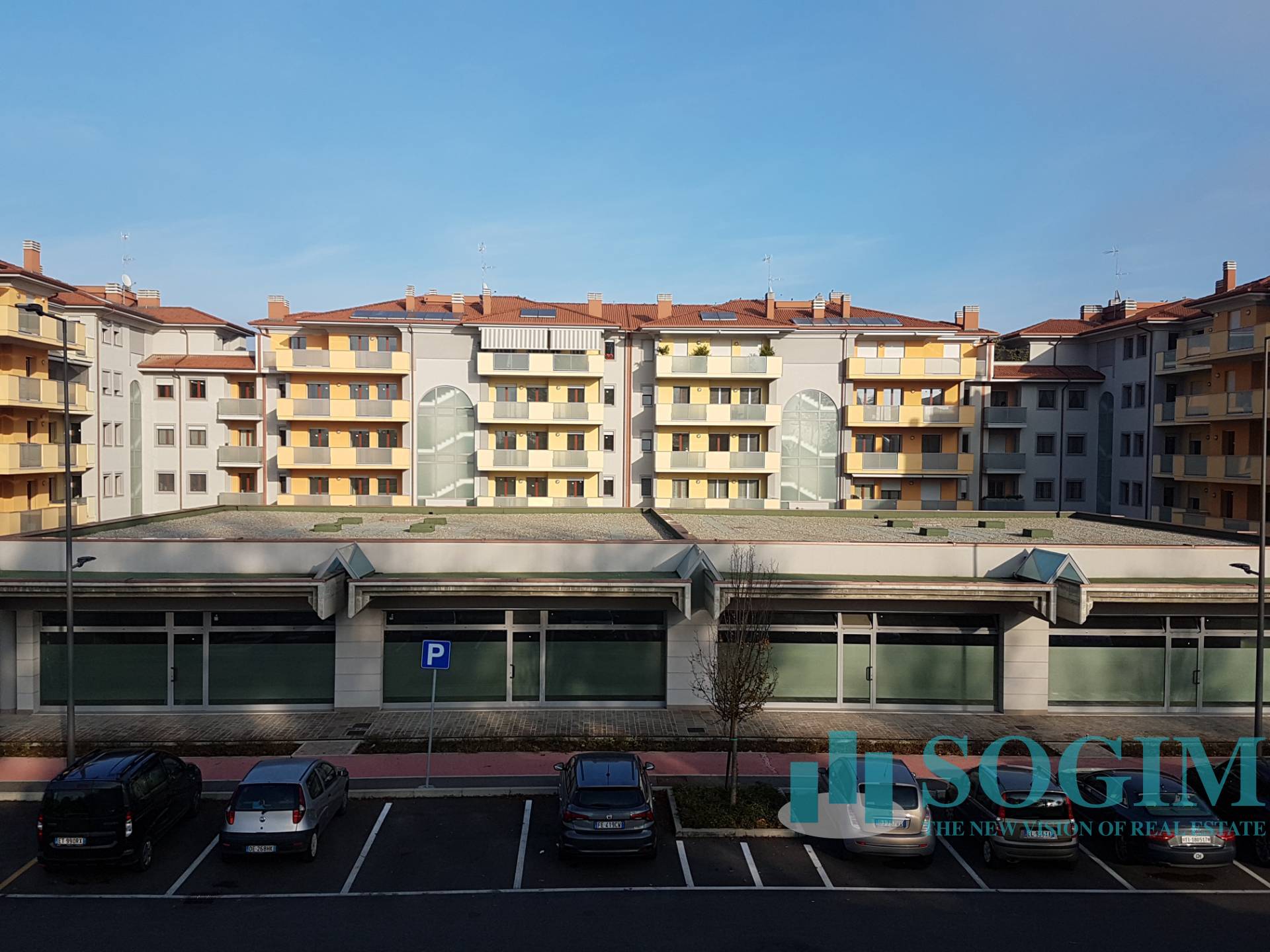 Negozio in vendita a Basiglio