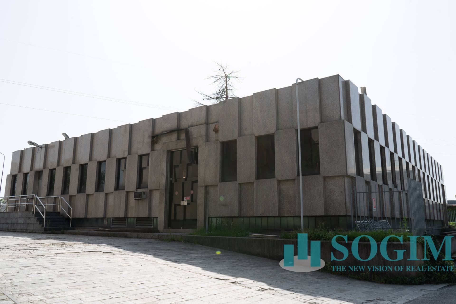 Capannone + Palazzina Uffici in vendita a Cinisello Balsamo