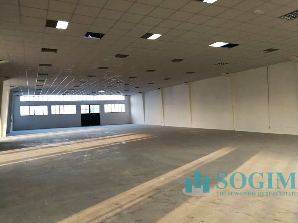 Immobile commerciale in affitto a Gorgonzola