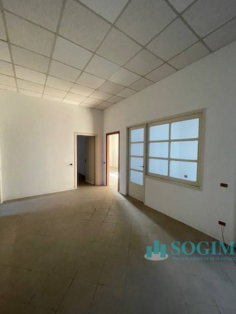 Capannone + Palazzina Uffici in vendita a Gorla Maggiore