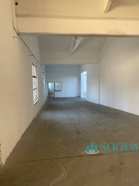 Capannone + Palazzina Uffici in vendita a Gorla Maggiore