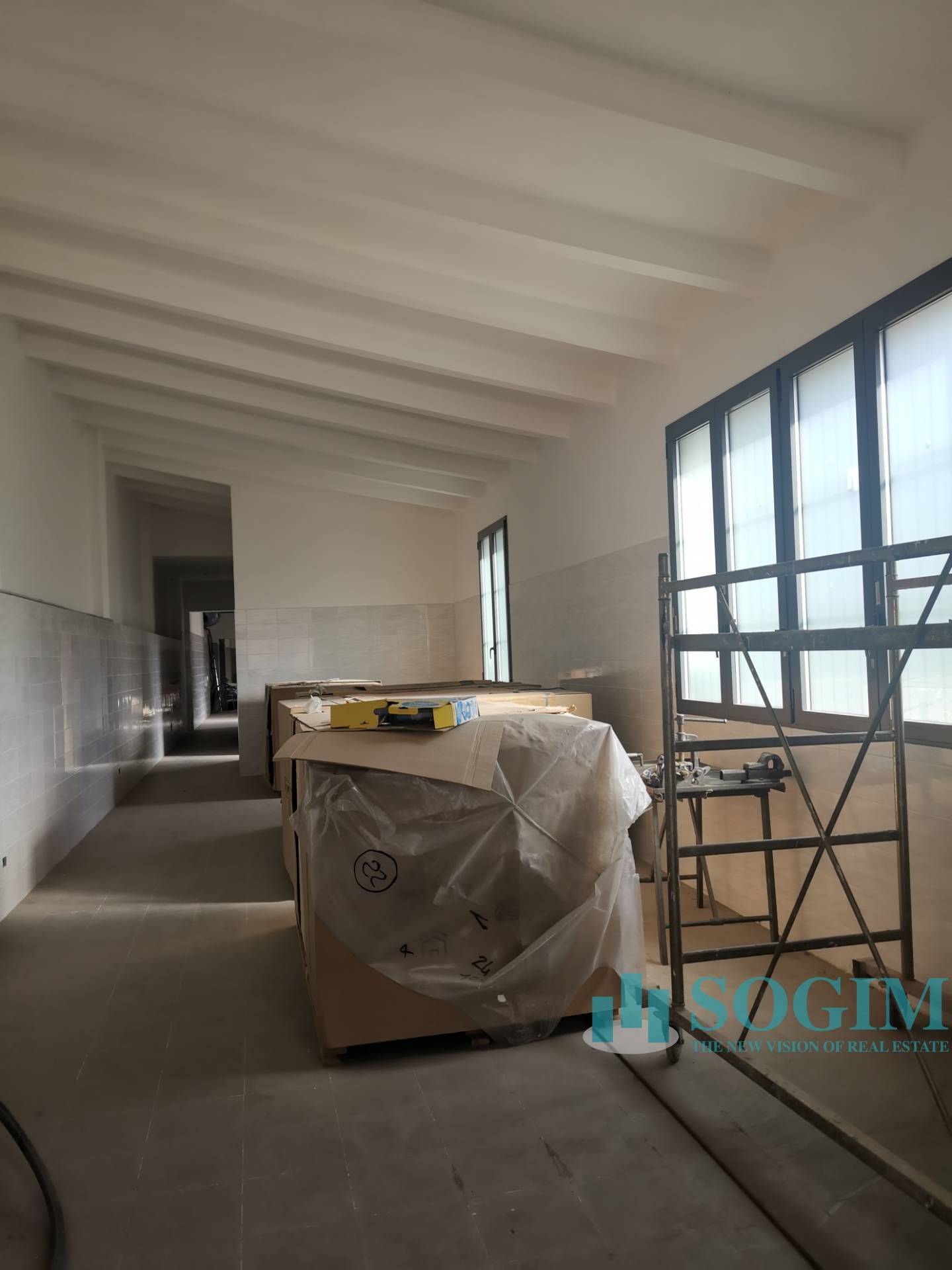 Immobile commerciale in affitto a Paderno Dugnano