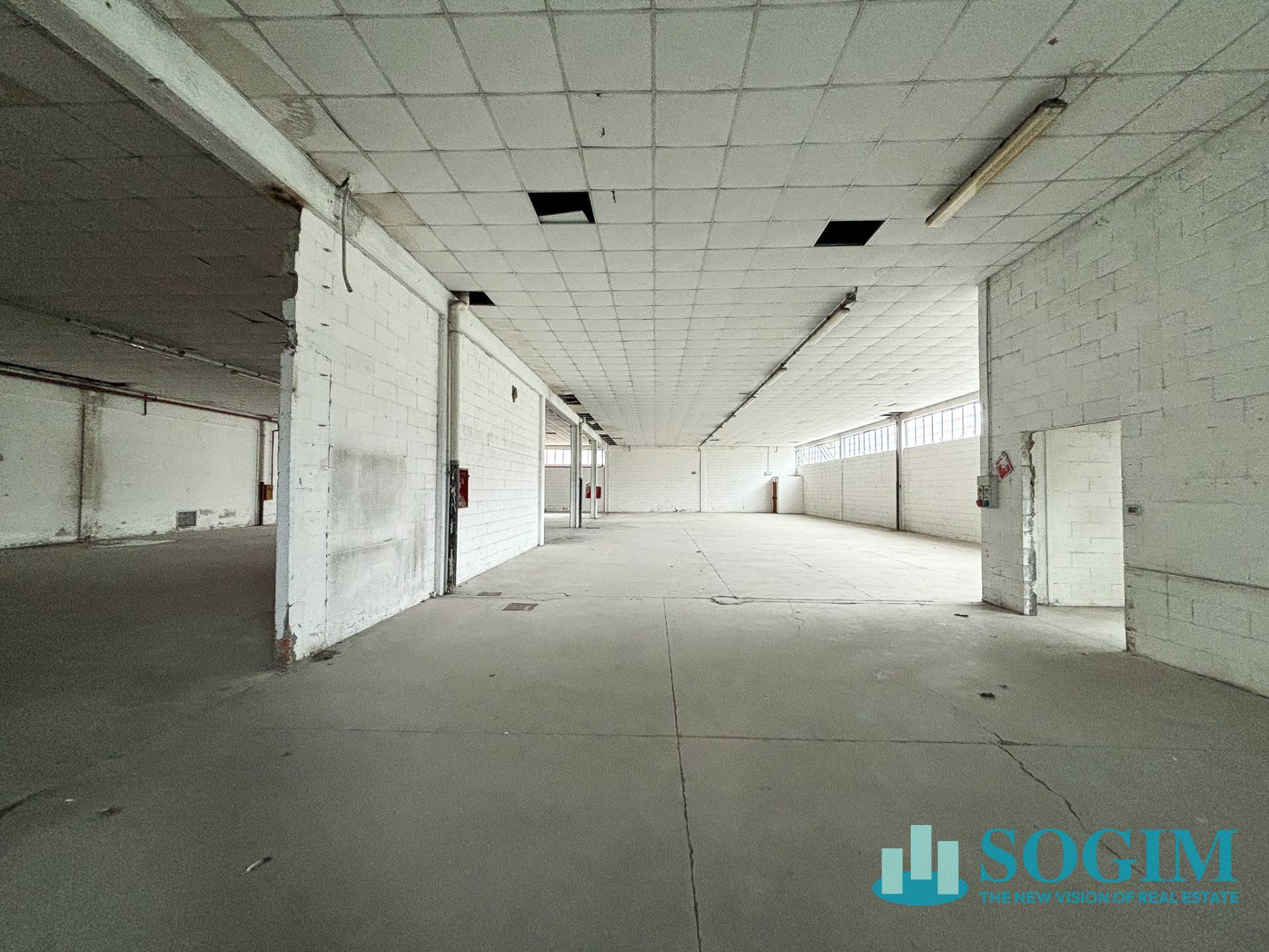 Capannone in vendita a Tradate