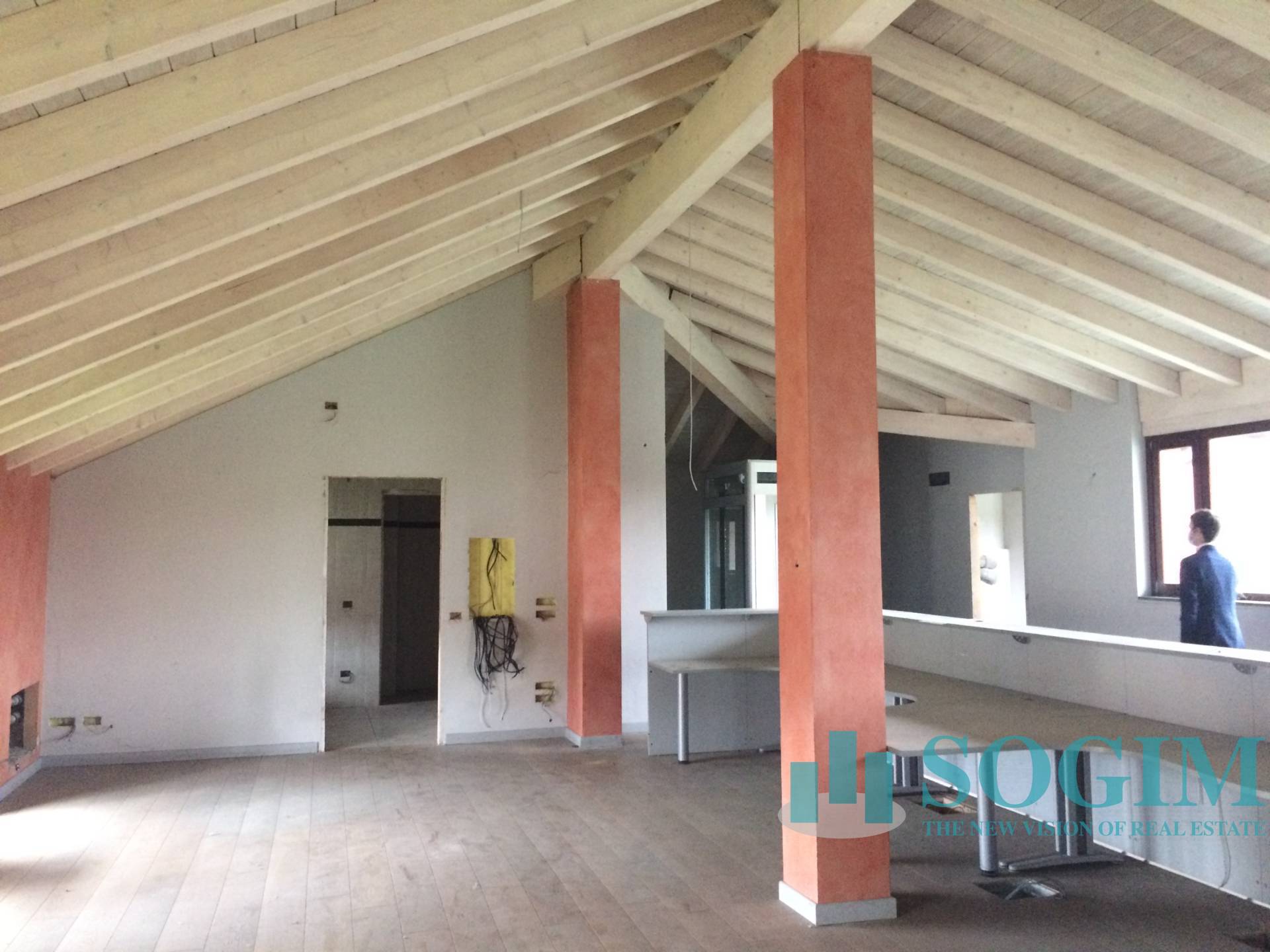 Capannone in vendita a Tradate