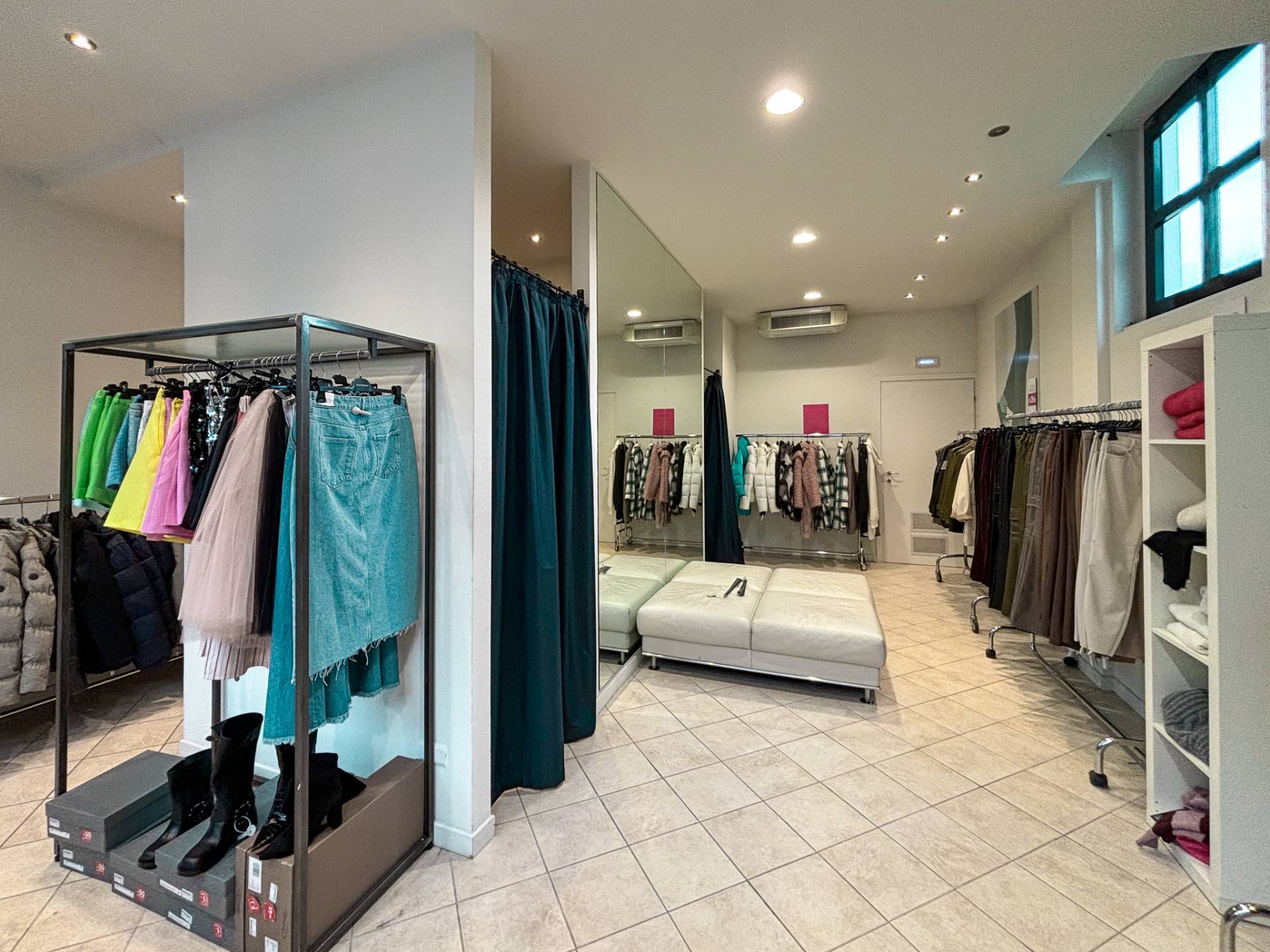 Negozio in affitto a Gallarate