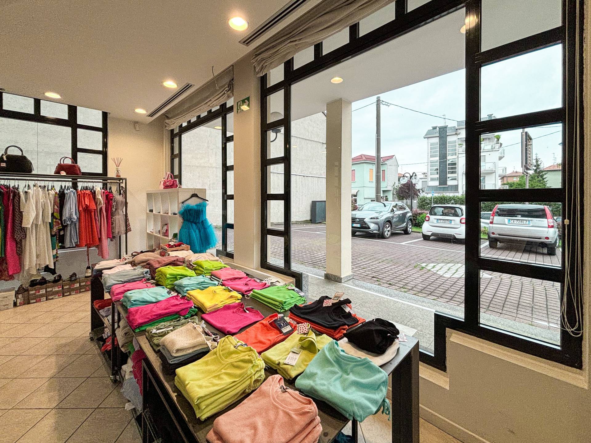 Negozio in affitto a Gallarate