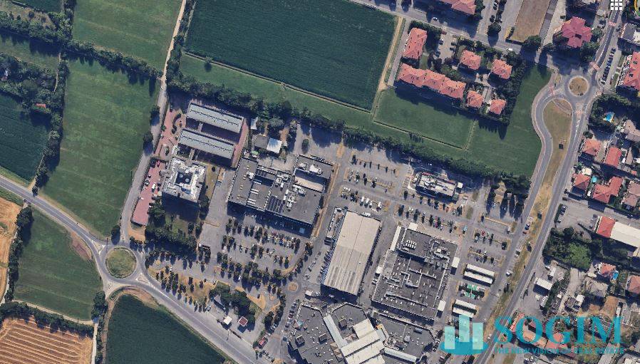 Terreno commerciale in vendita a Cassano d'Adda