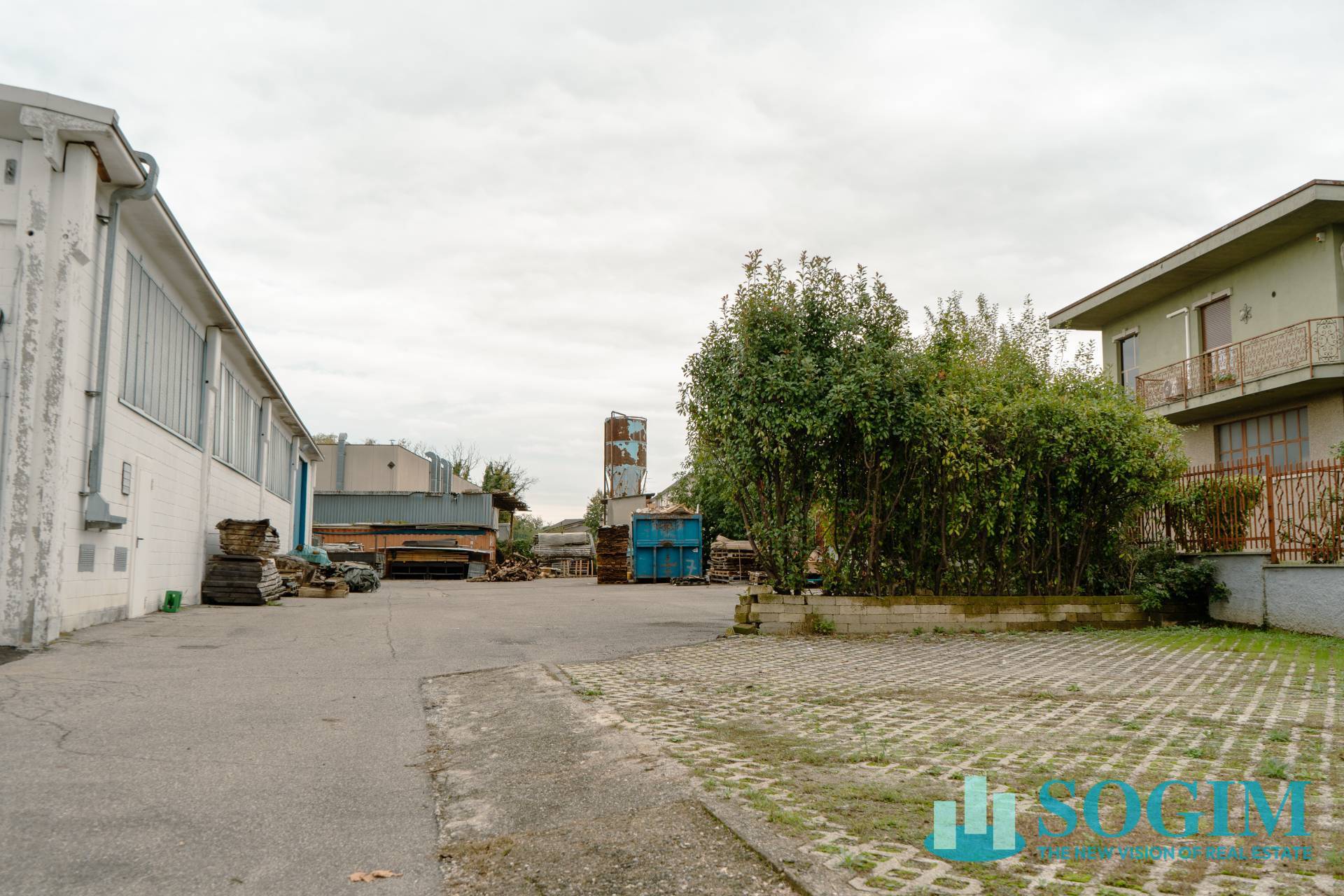 Capannone in vendita a Lentate sul Seveso