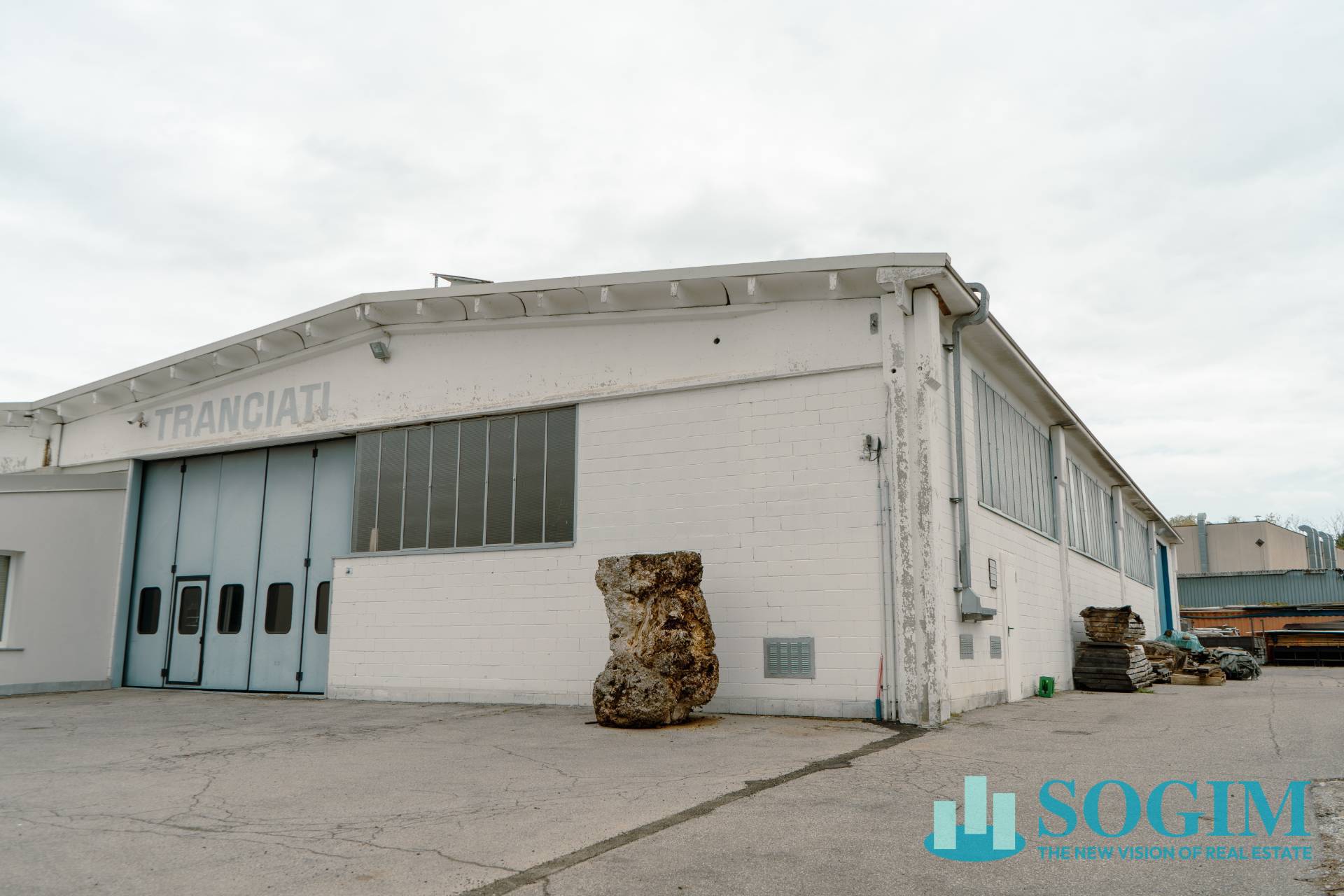 Capannone in vendita a Lentate sul Seveso