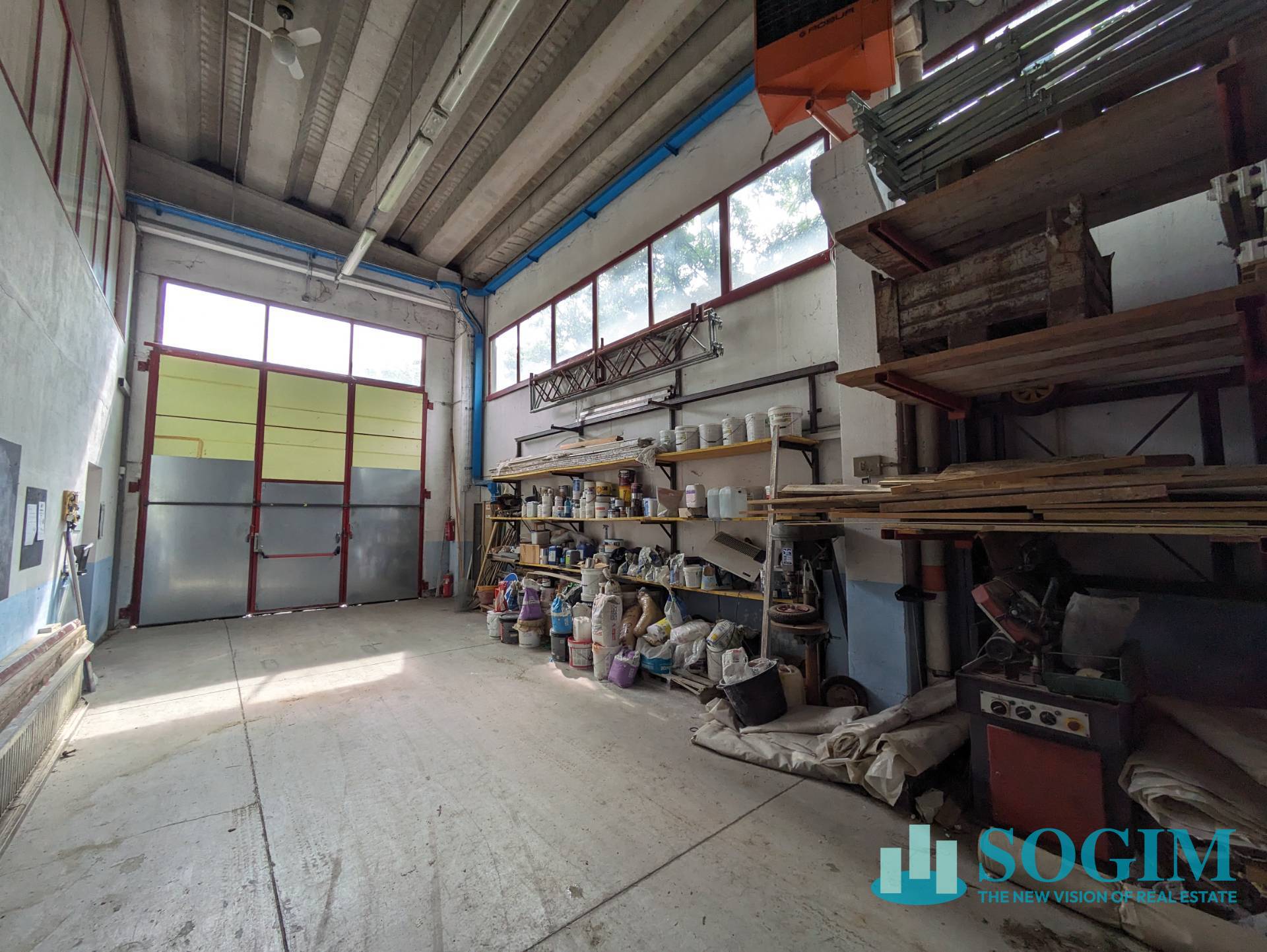 Capannone in vendita a Pantigliate