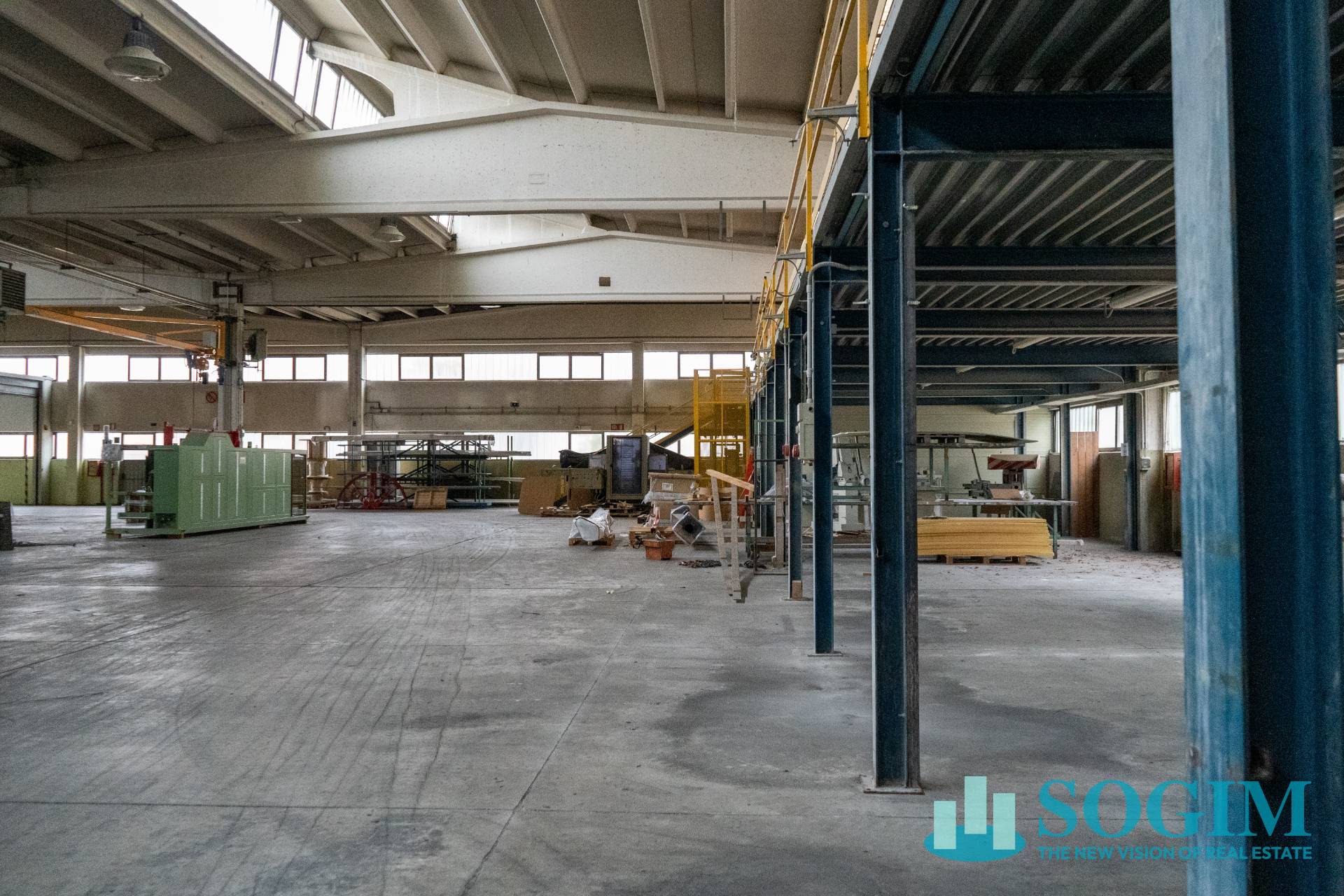 Capannone in vendita a Pioltello