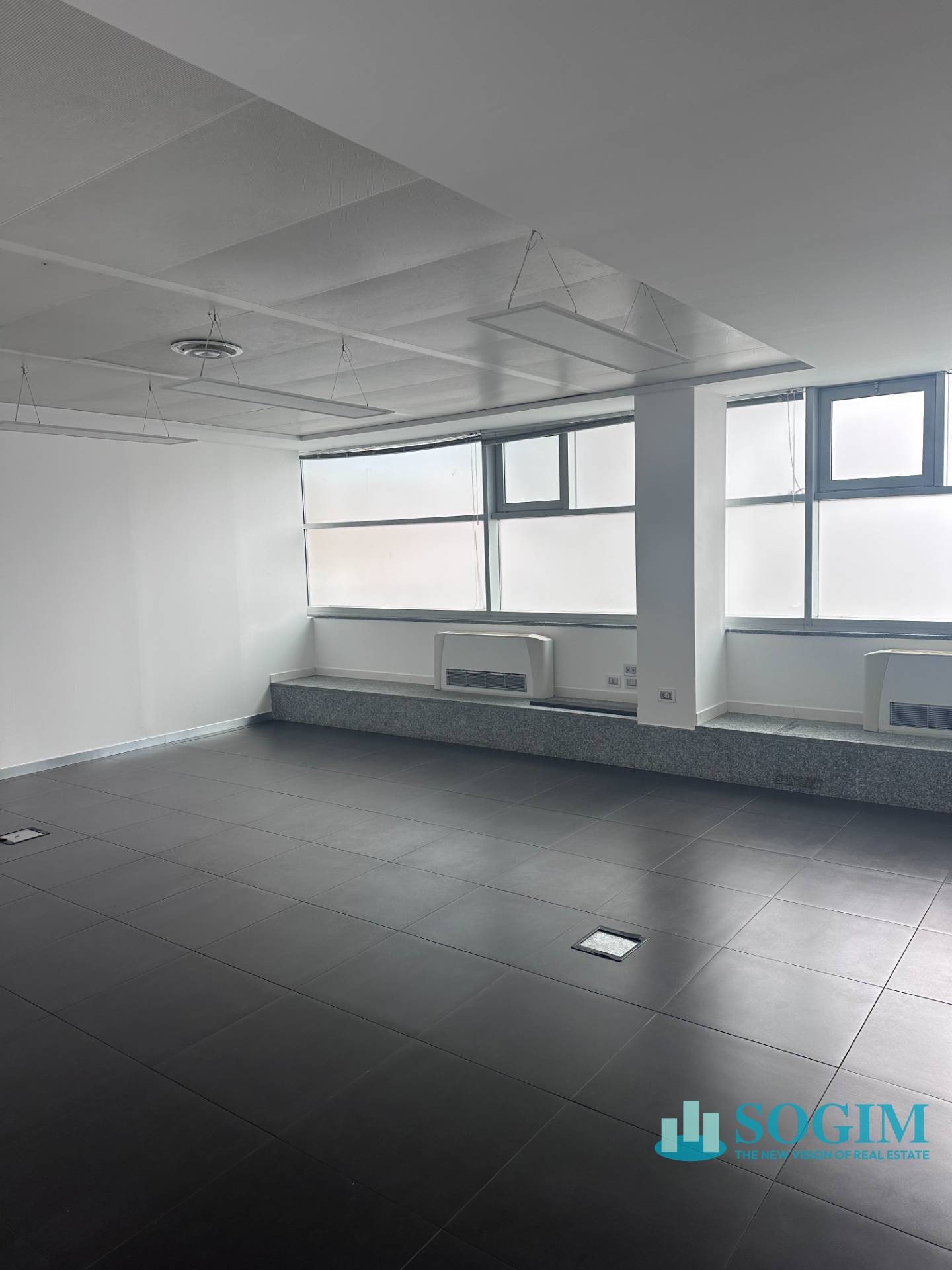 Ufficio in vendita a Desio