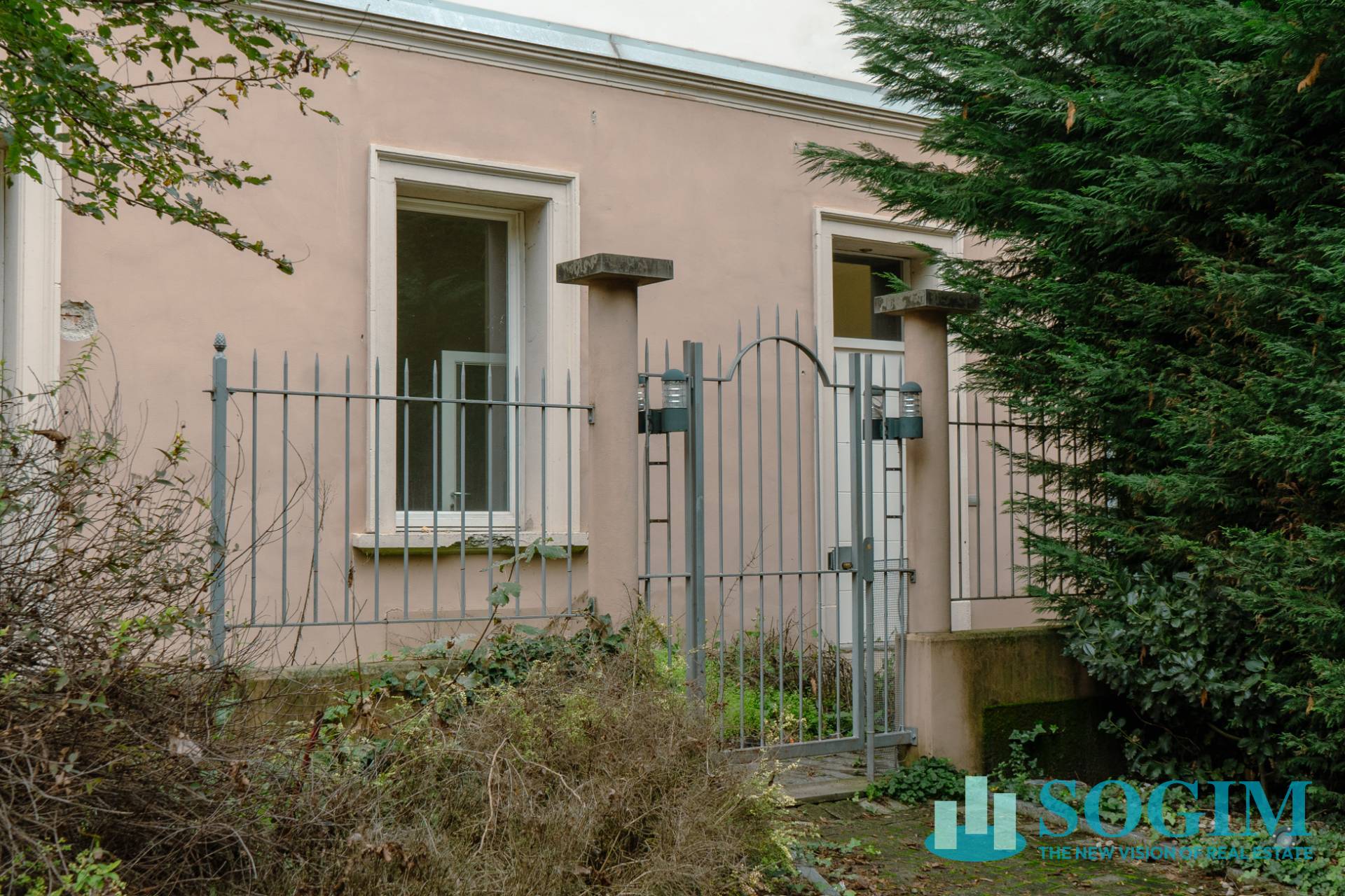 Immobile commerciale in vendita a Seveso