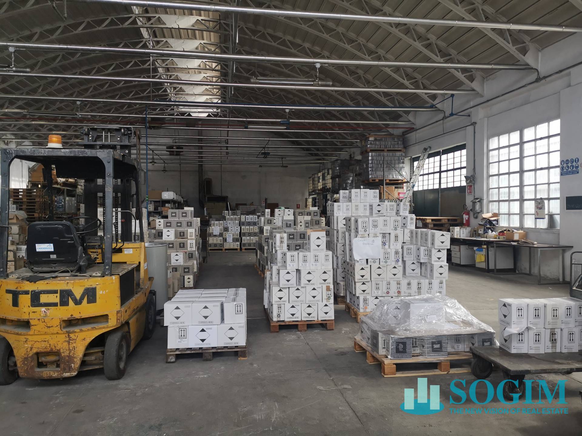 Capannone in vendita a Lainate