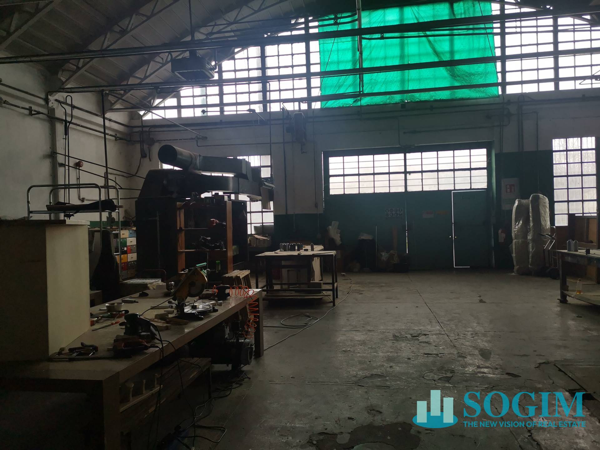 Capannone in vendita a Lainate