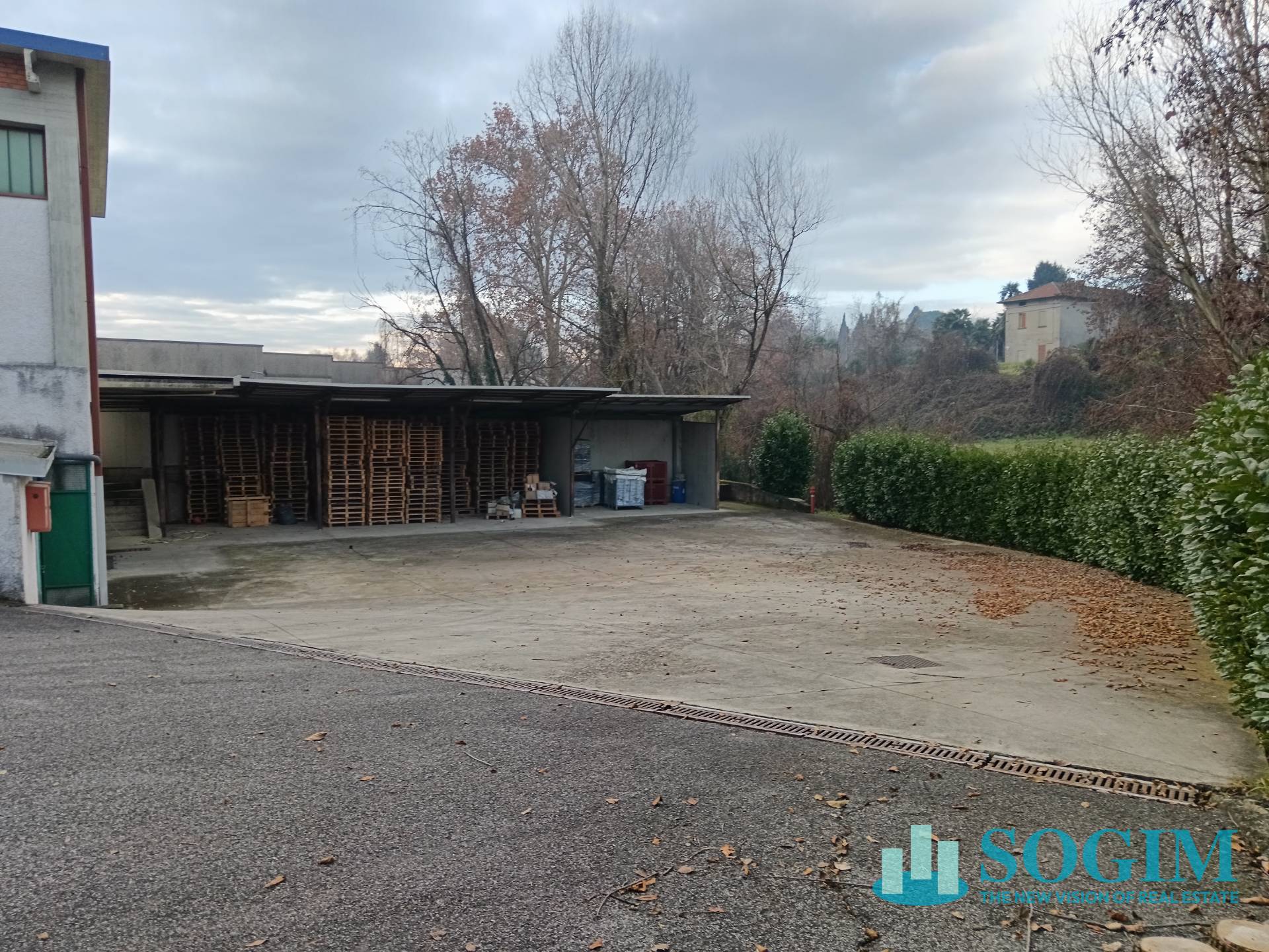 Capannone in vendita a Missaglia