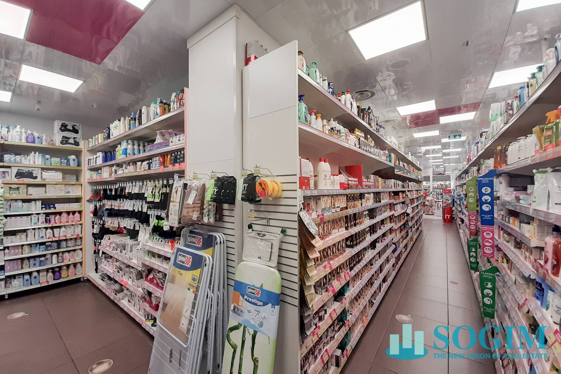 Immobile commerciale in vendita a Milano