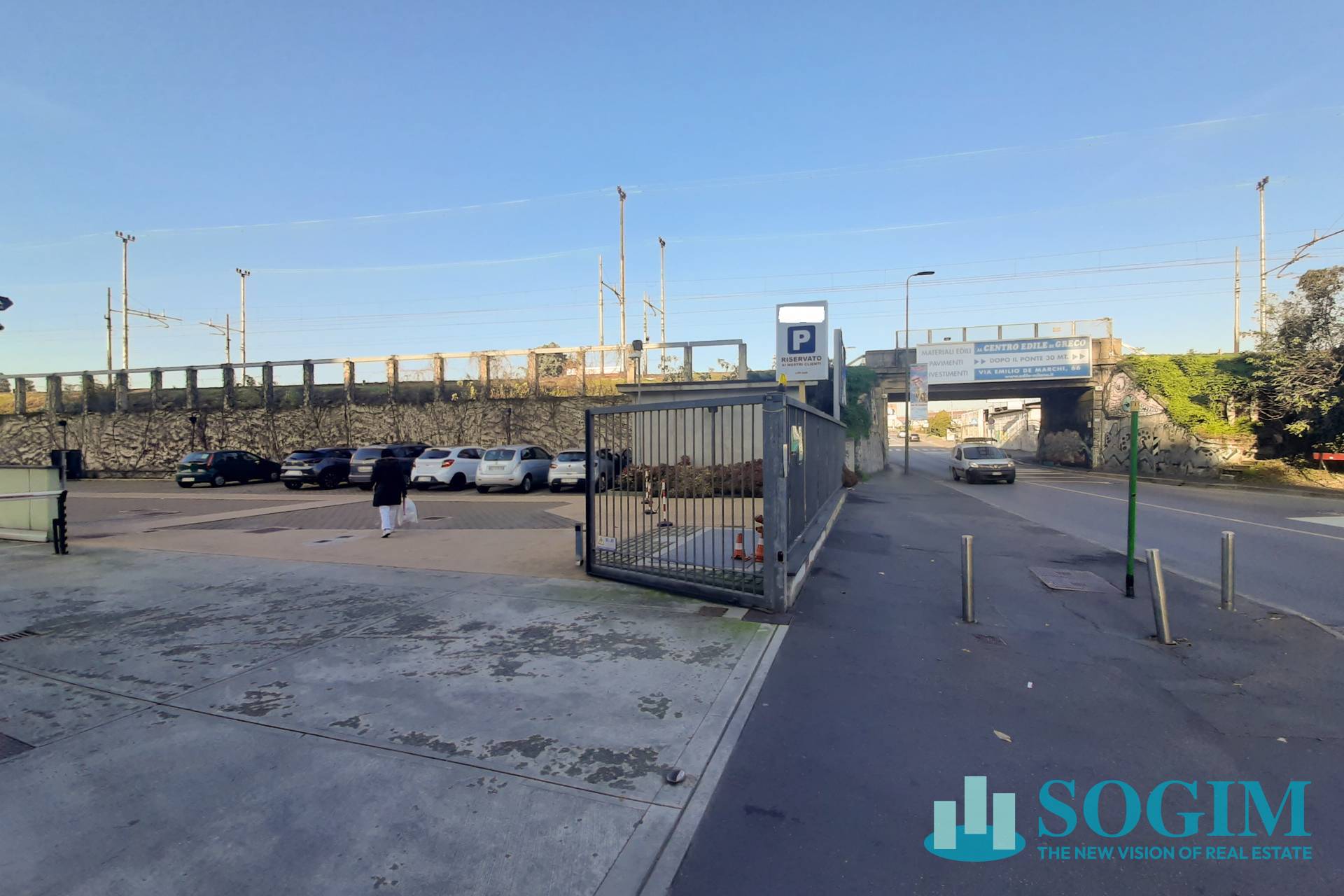 Immobile commerciale in vendita a Milano